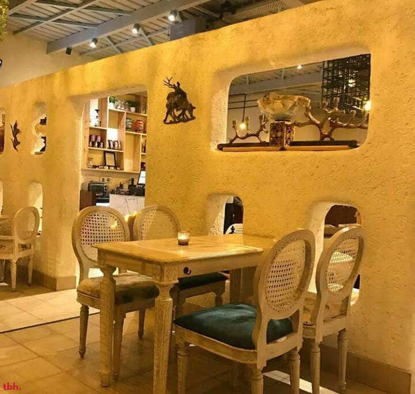 Cafe Tesu Outlet Image