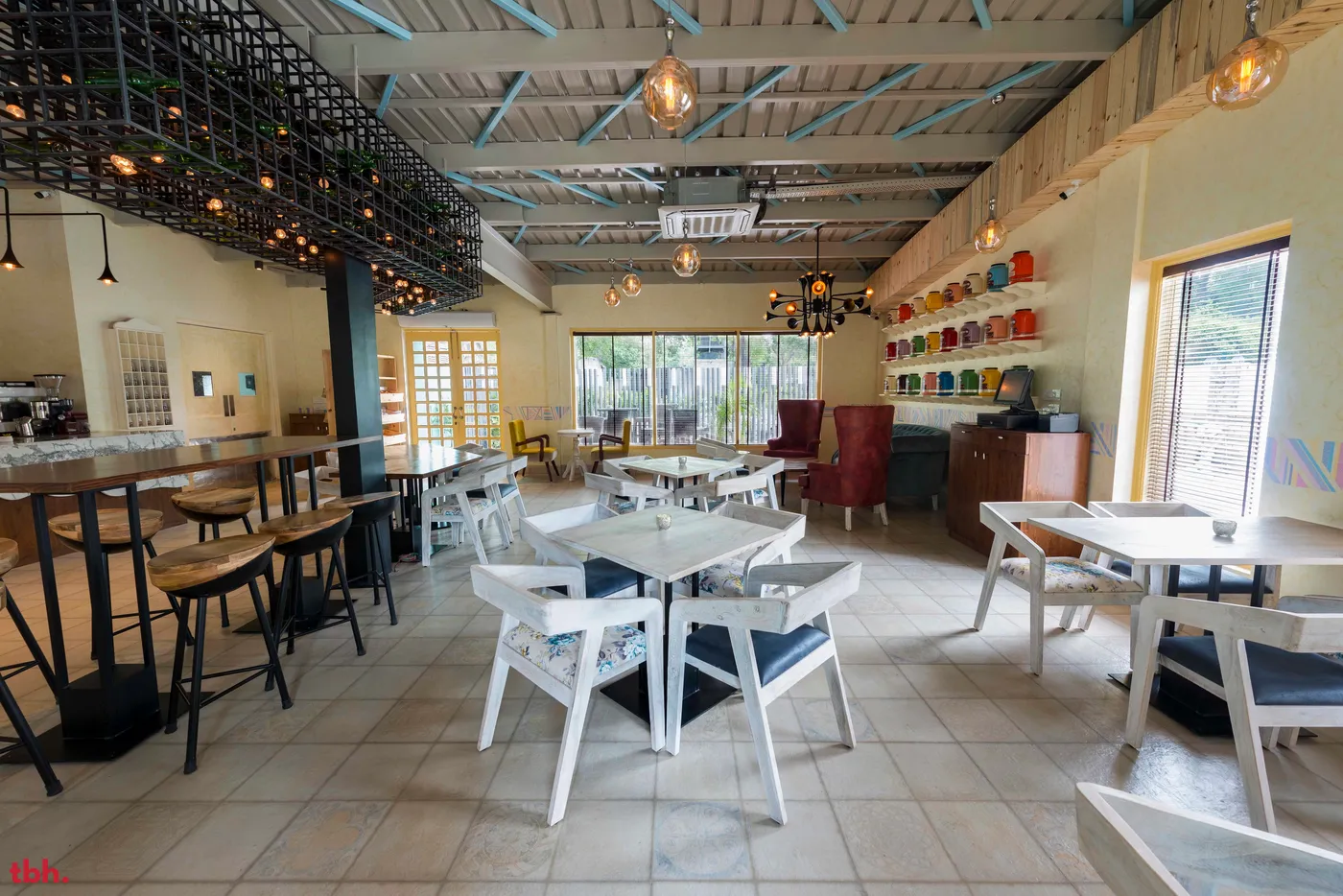 Cafe Tesu Outlet Image