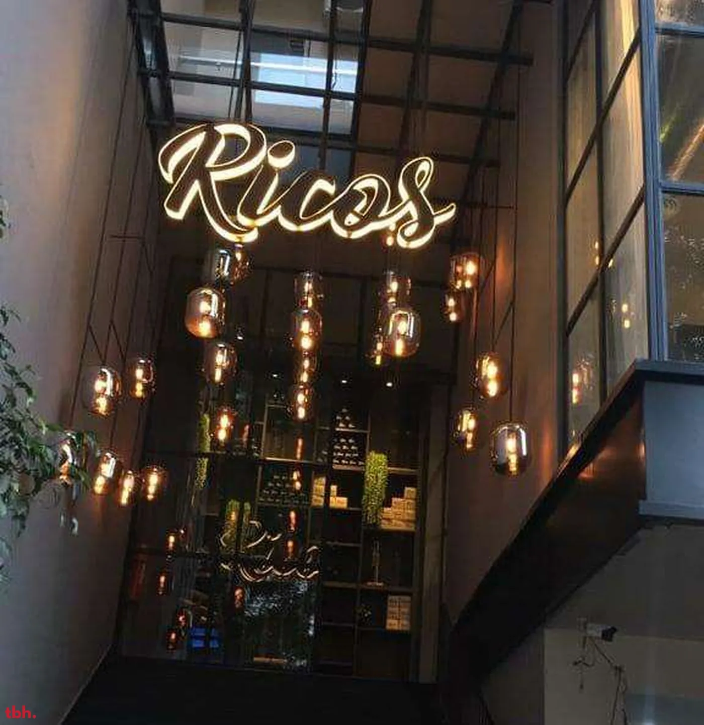 Ricos Outlet Image