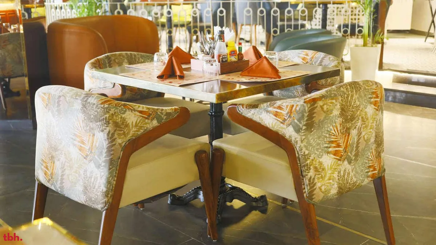 Cafe De'Lan Outlet Image