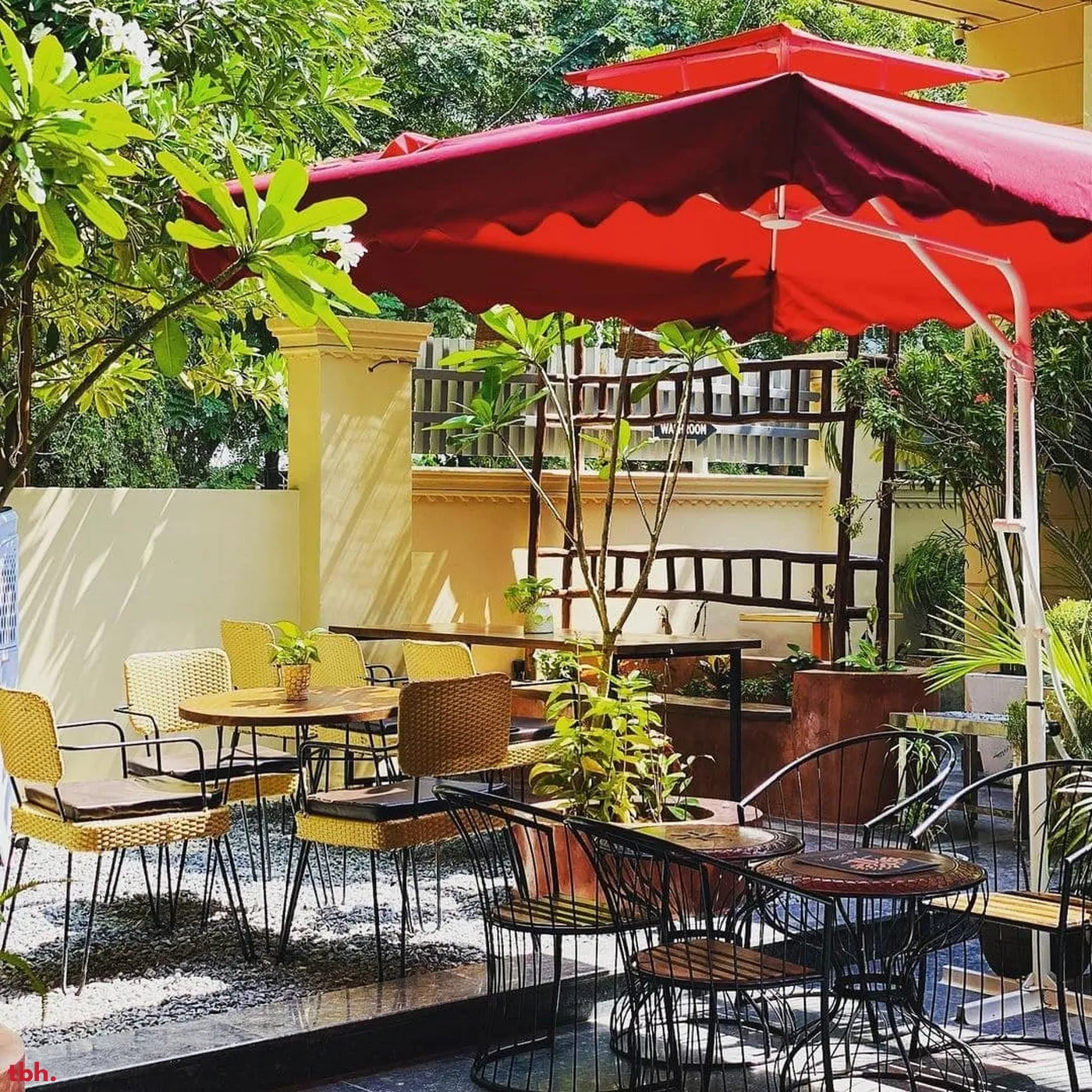 Cafe Aurika Outlet Image