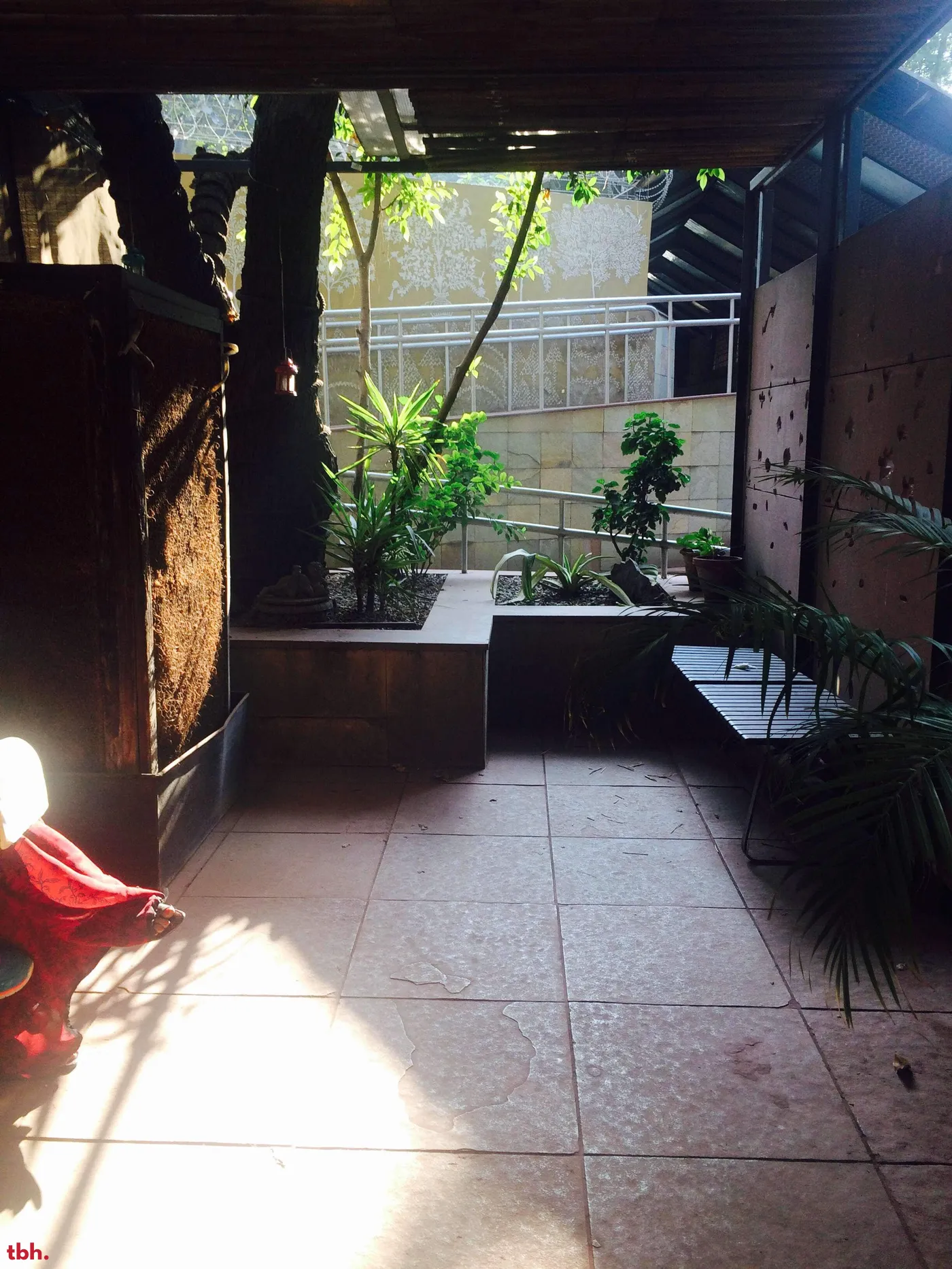 Cafe Lota Outlet Image