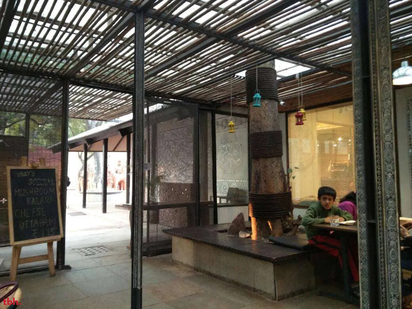 Cafe Lota Outlet Image