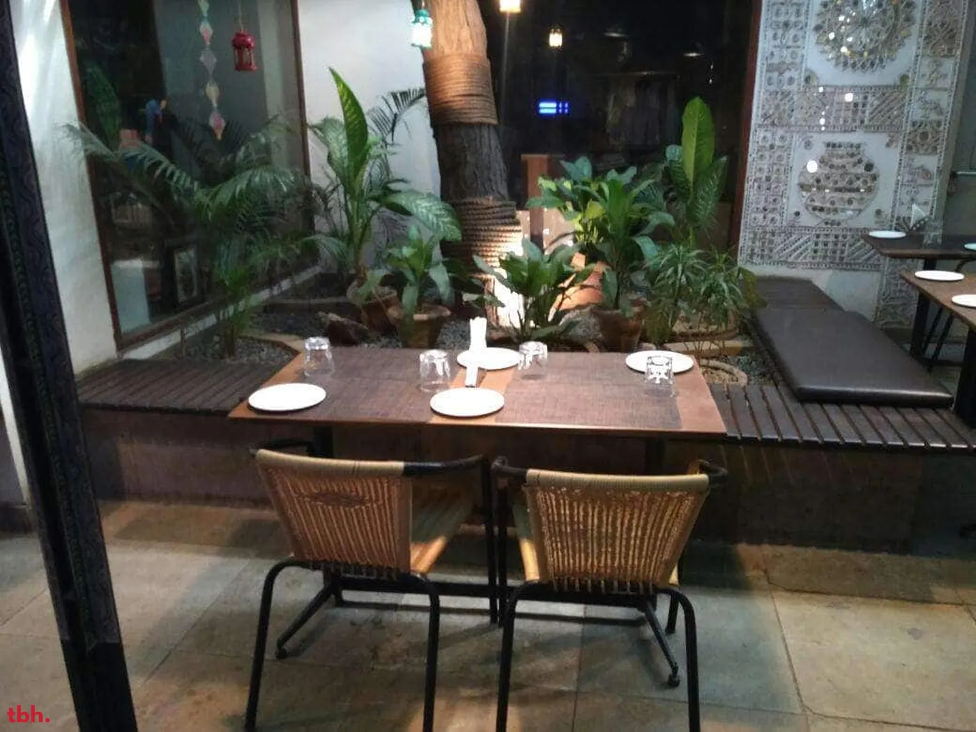 Cafe Lota Outlet Image