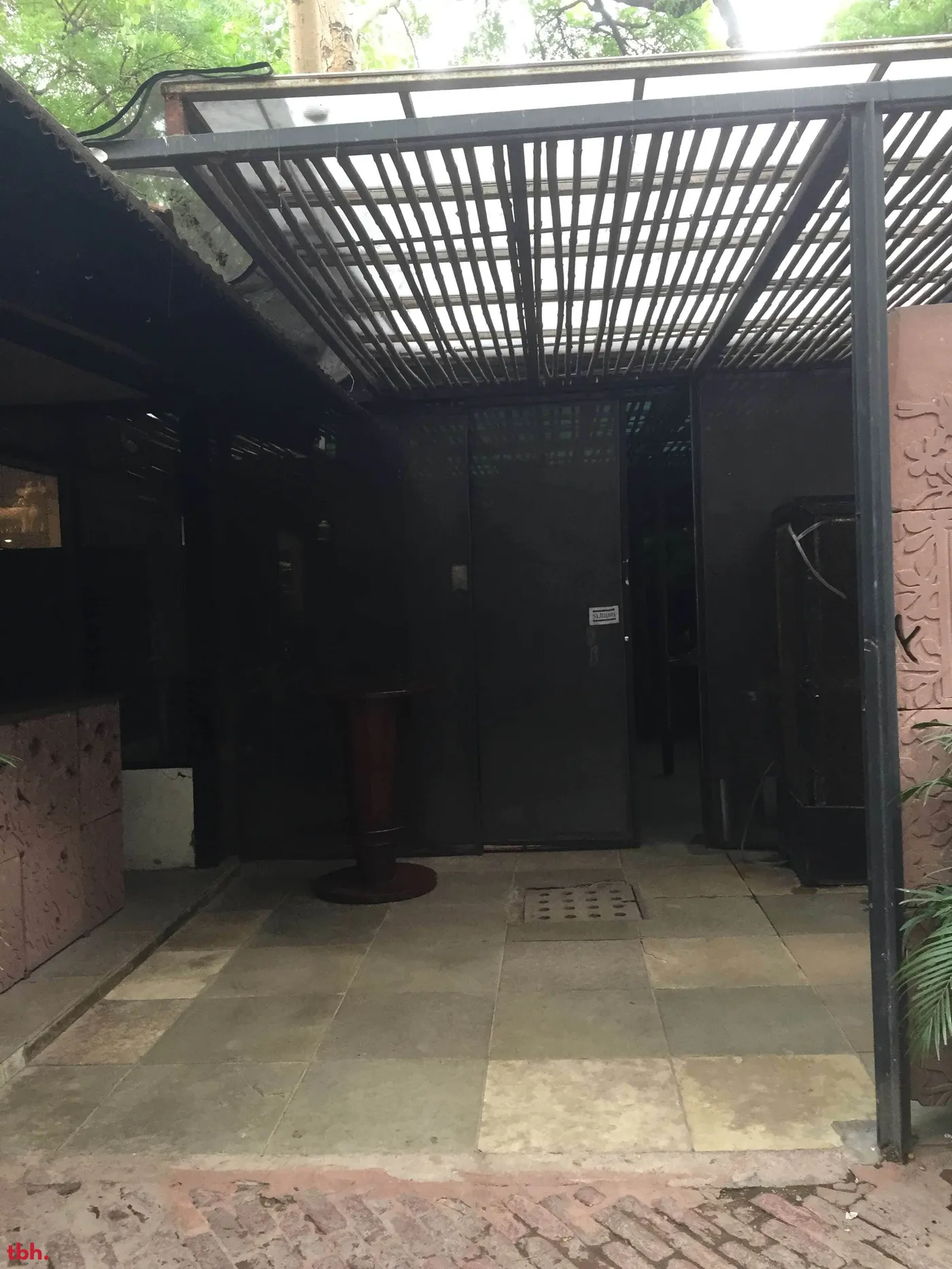 Cafe Lota Outlet Image