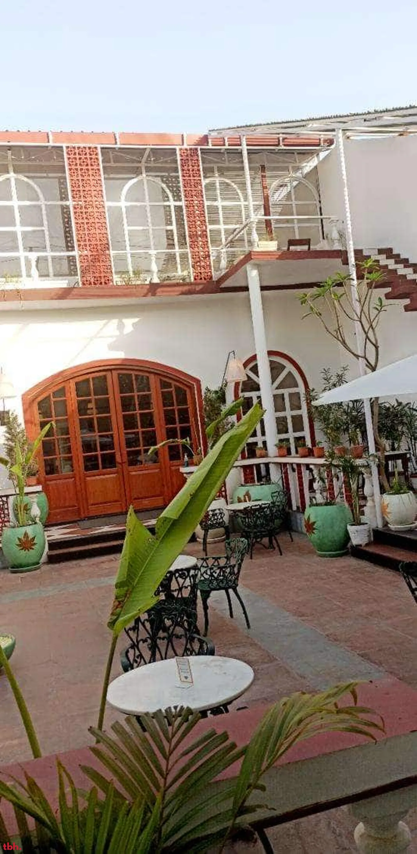 Roastery Coffee House Outlet Image