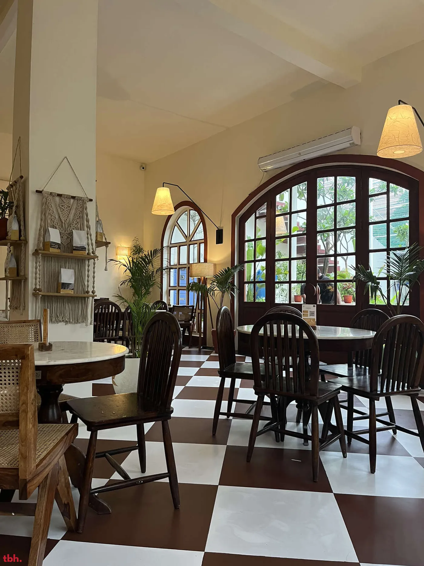 Roastery Coffee House Outlet Image