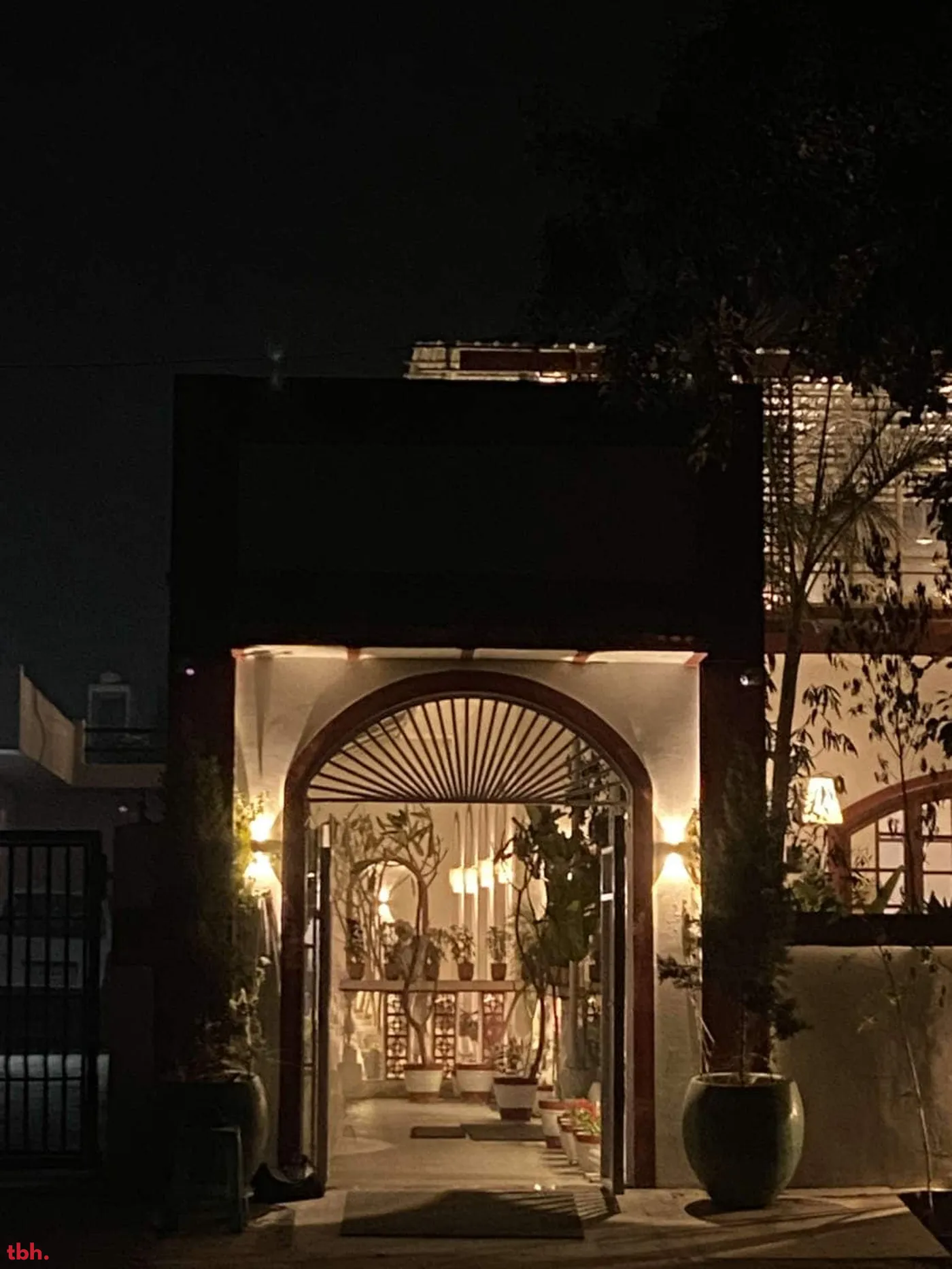 Roastery Coffee House Outlet Image