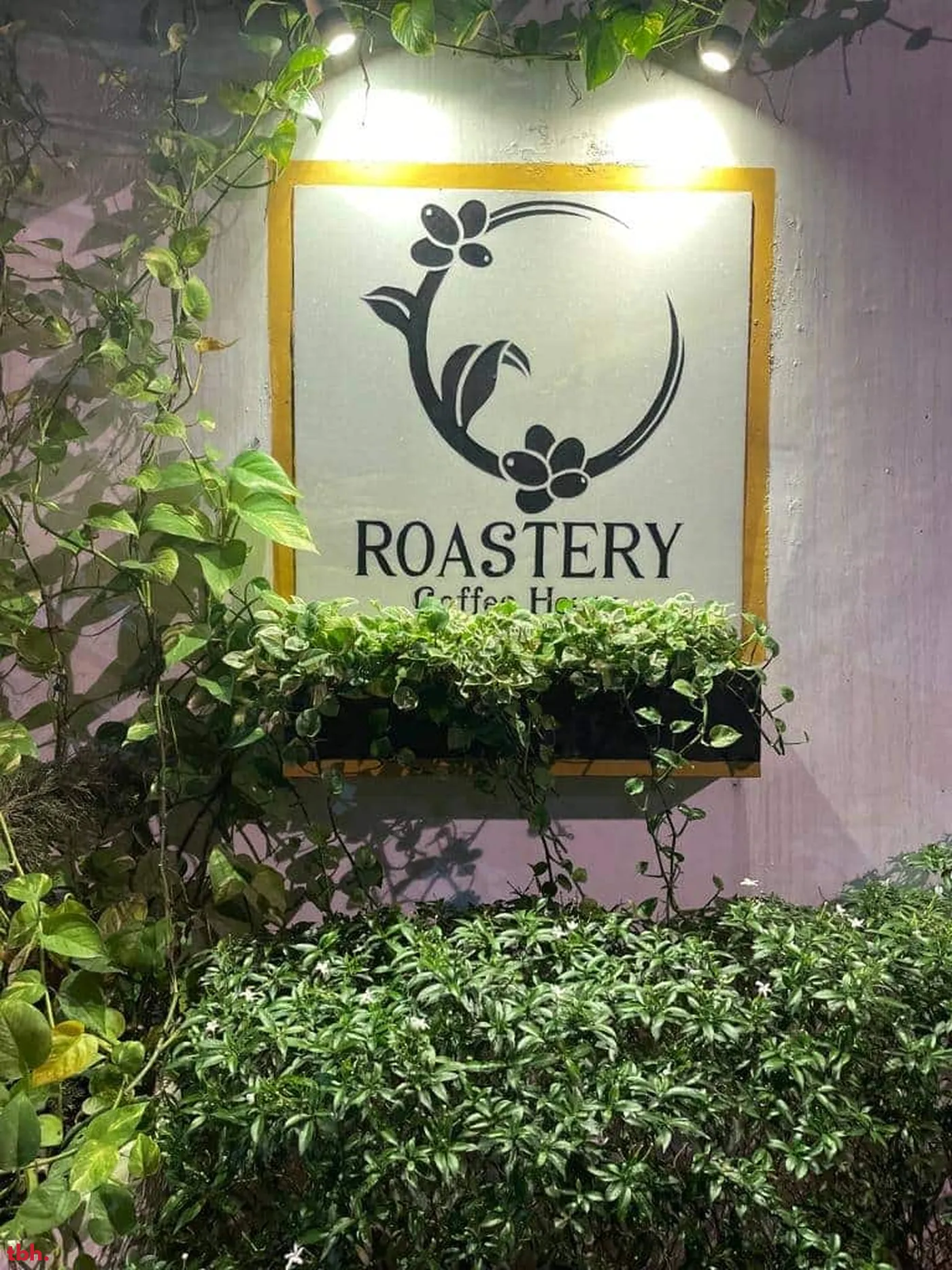 Roastery Coffee House Outlet Image