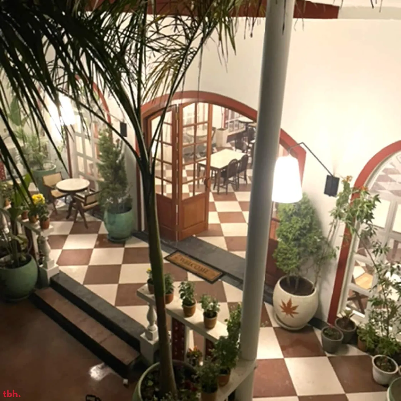 Roastery Coffee House Outlet Image