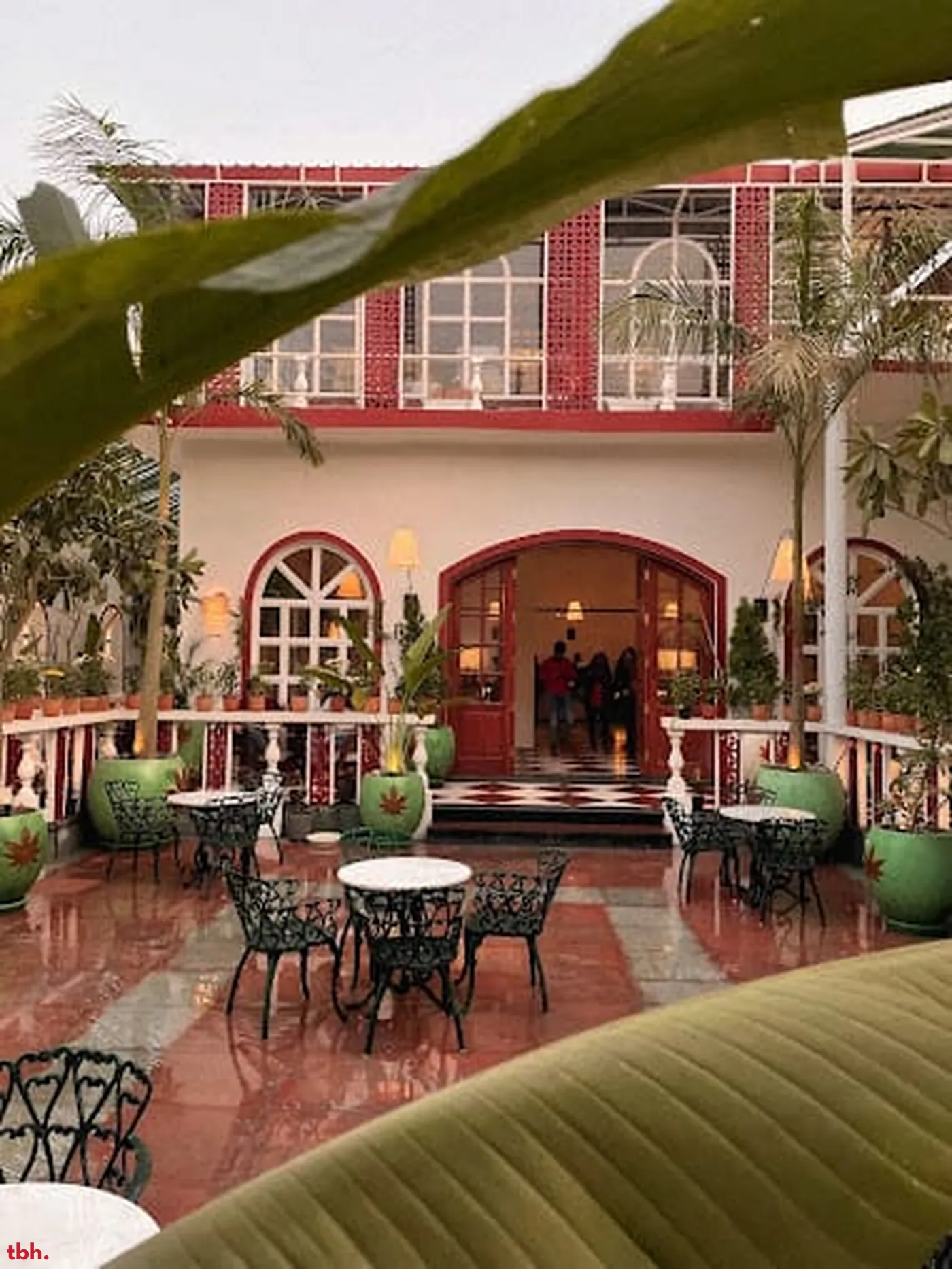 Roastery Coffee House Outlet Image