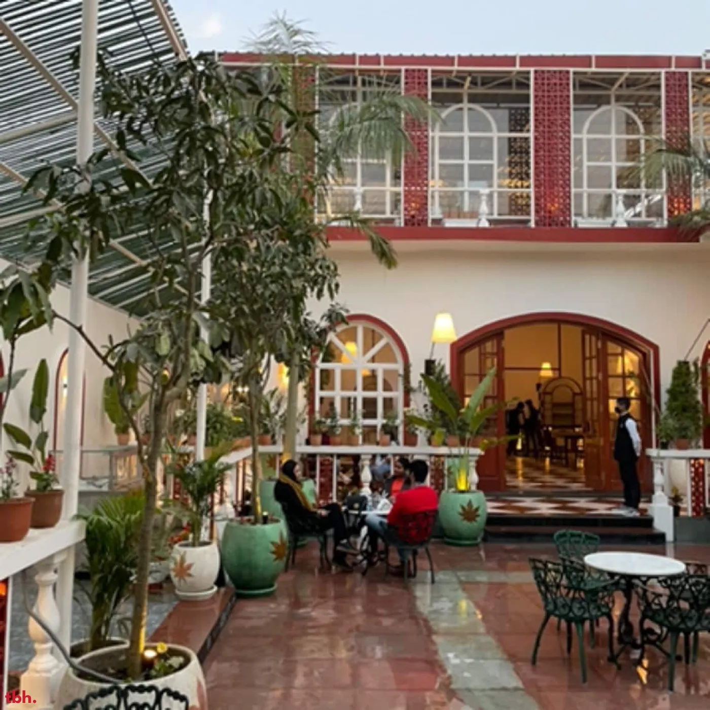 Roastery Coffee House Outlet Image