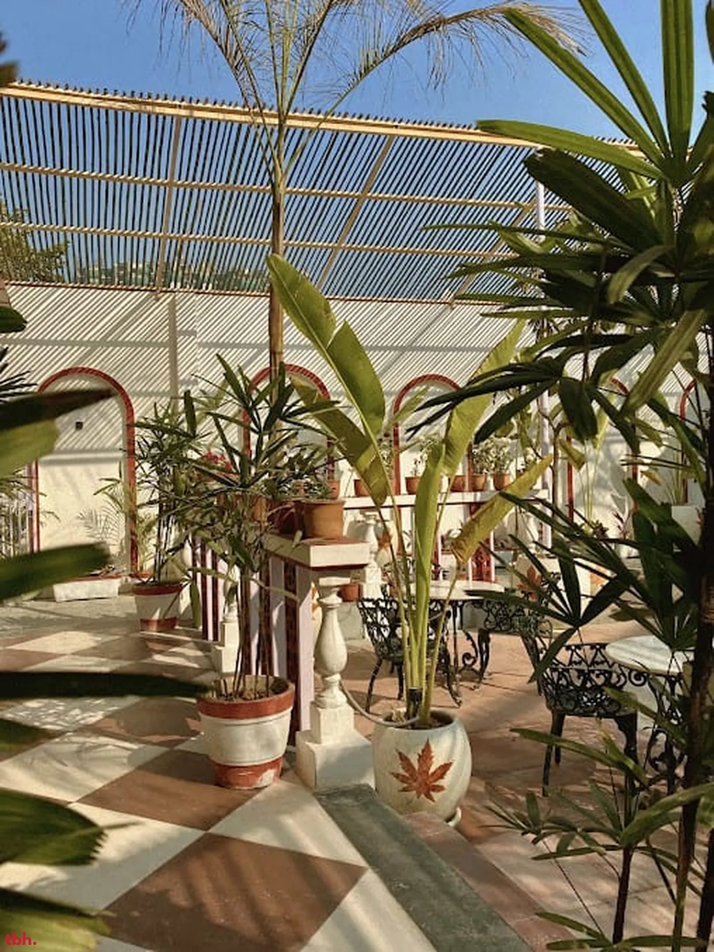 Roastery Coffee House Outlet Image