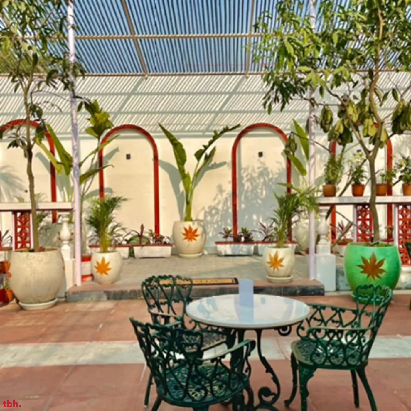 Roastery Coffee House Outlet Image