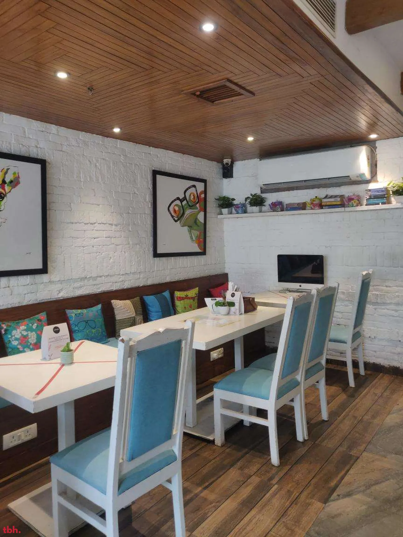 Just Be -Brownies & Eclairs Outlet Image