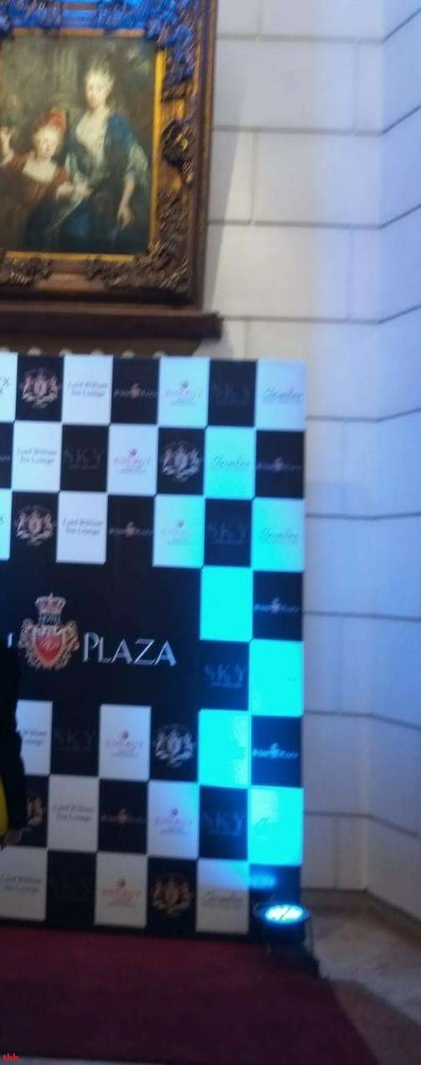 Lord William Tea Lounge - Hotel The Royal Plaza Outlet Image