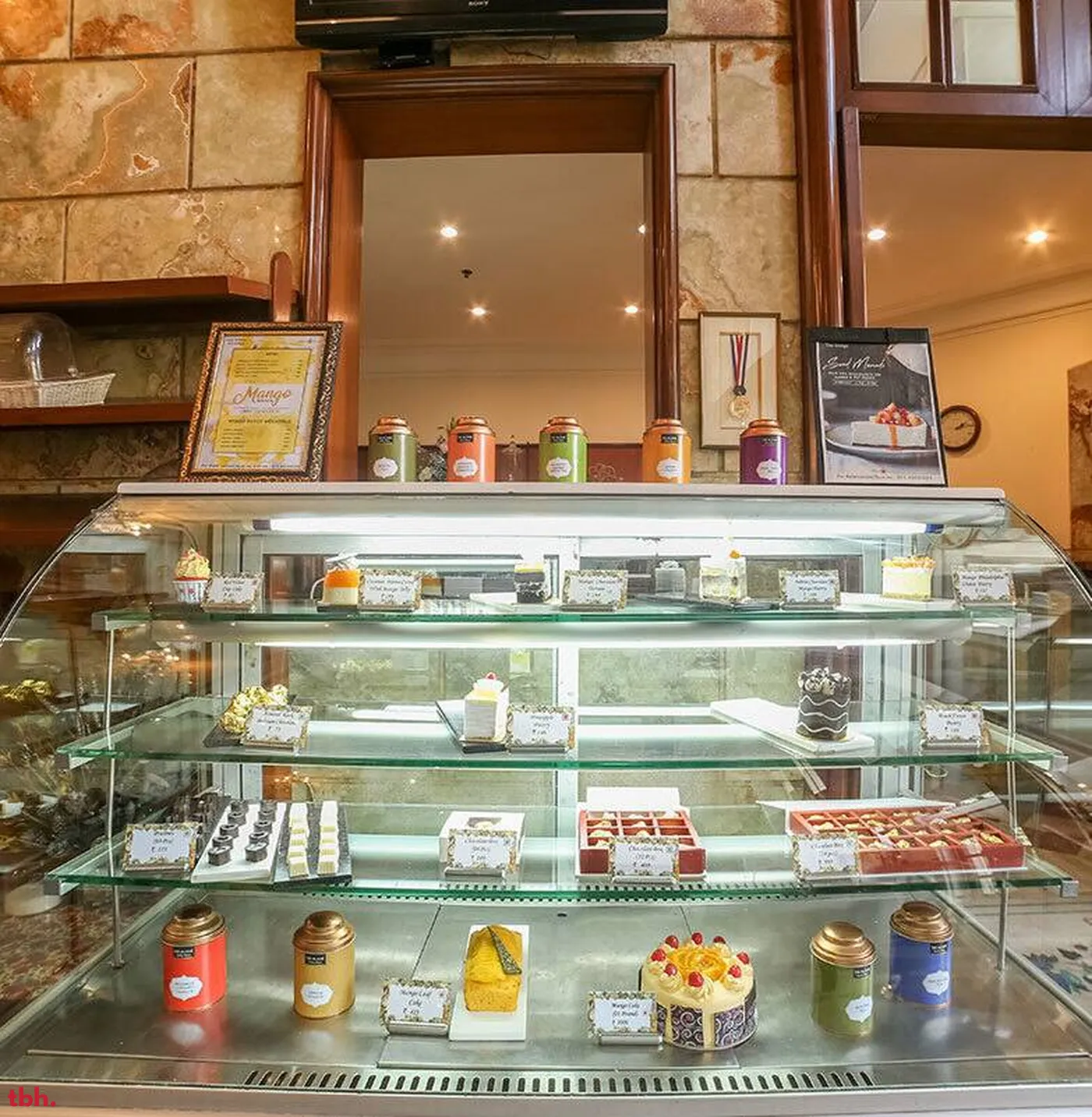 Lord William Tea Lounge - Hotel The Royal Plaza Outlet Image