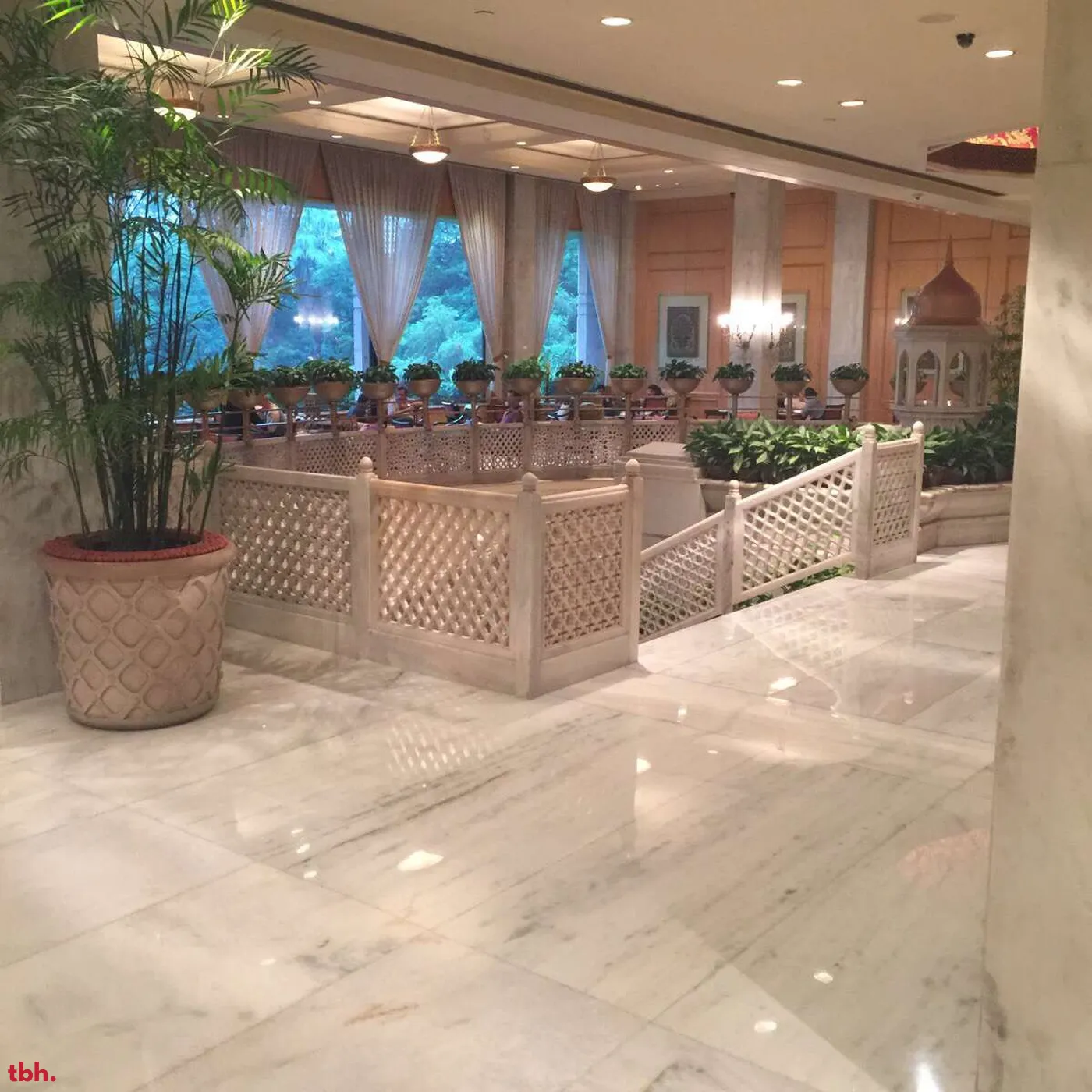 Emperor's Lounge - The Taj Mahal Hotel Outlet Image