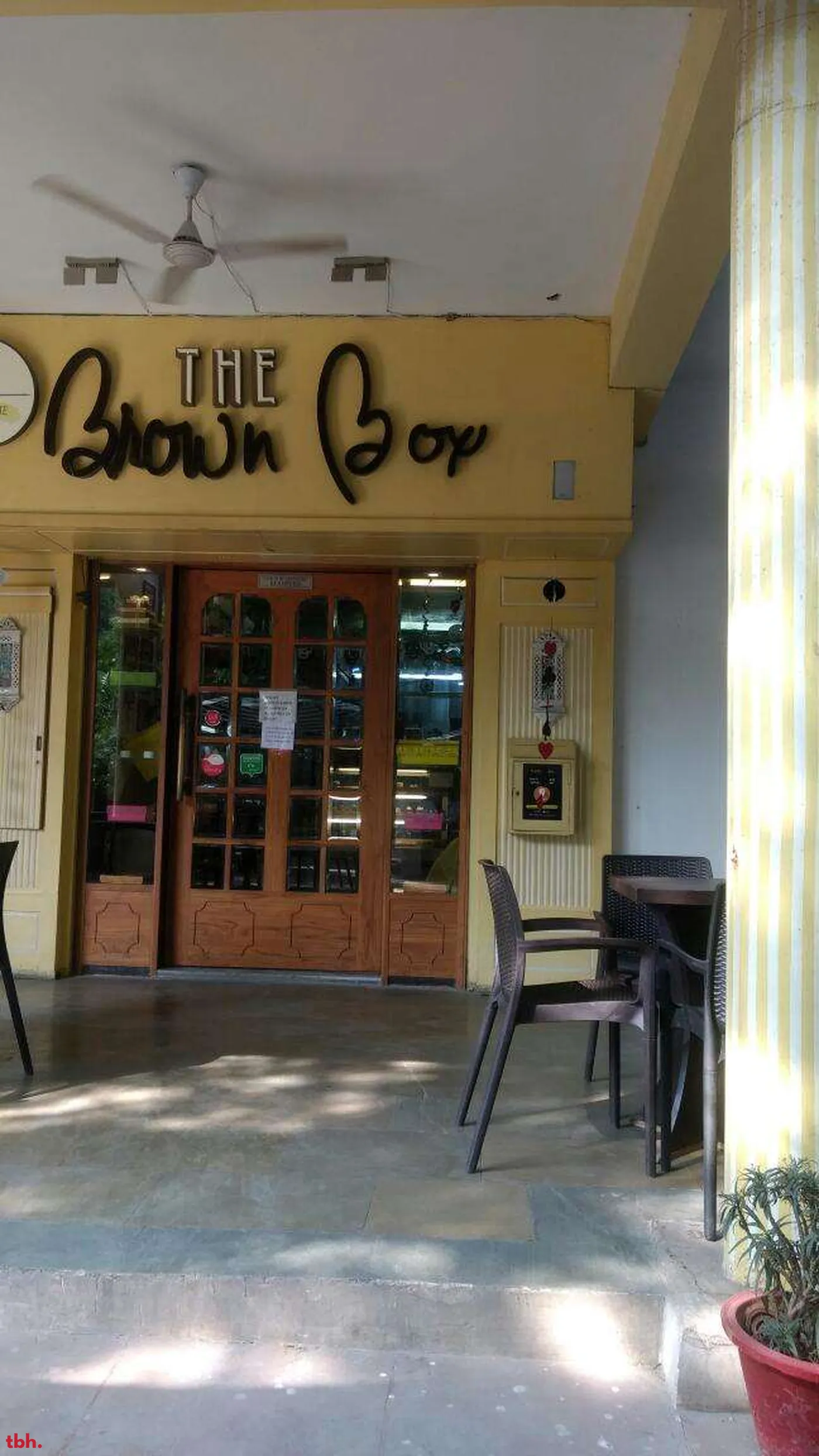 The Brown Box Outlet Image