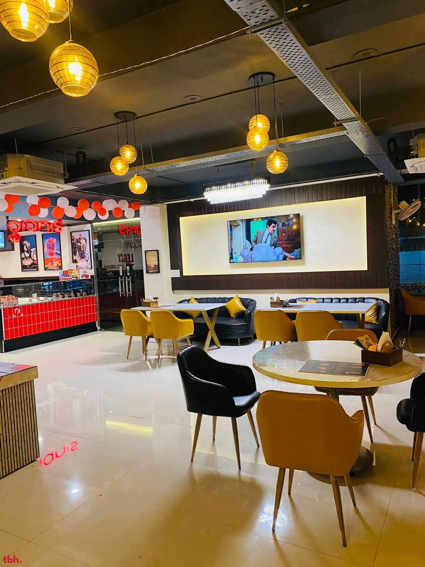 Crave Bar - Shakes & More Outlet Image