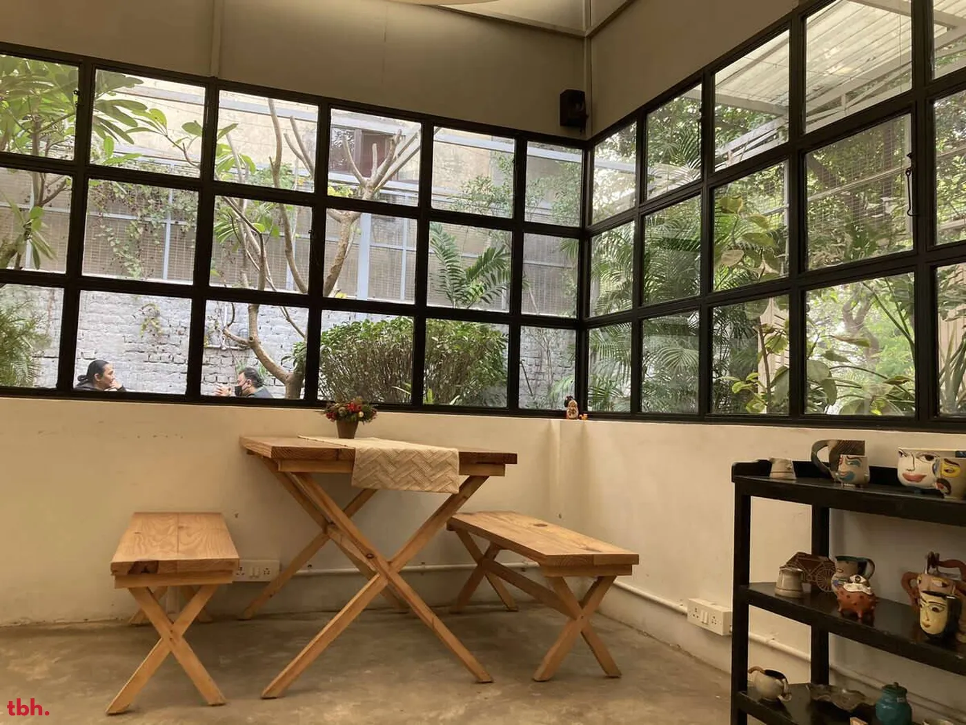 Poochki Table Outlet Image