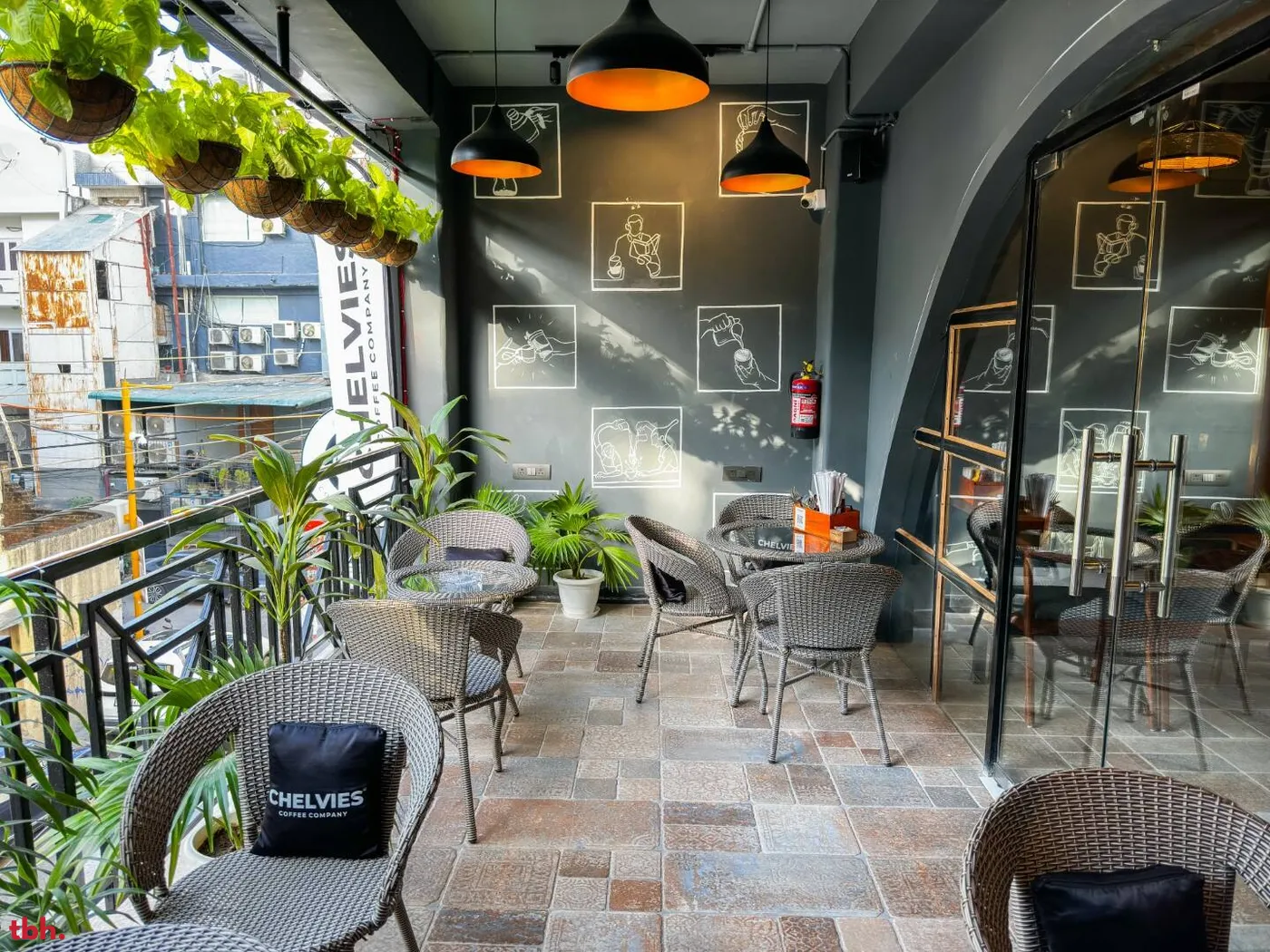 Chelvies Coffee Outlet Image