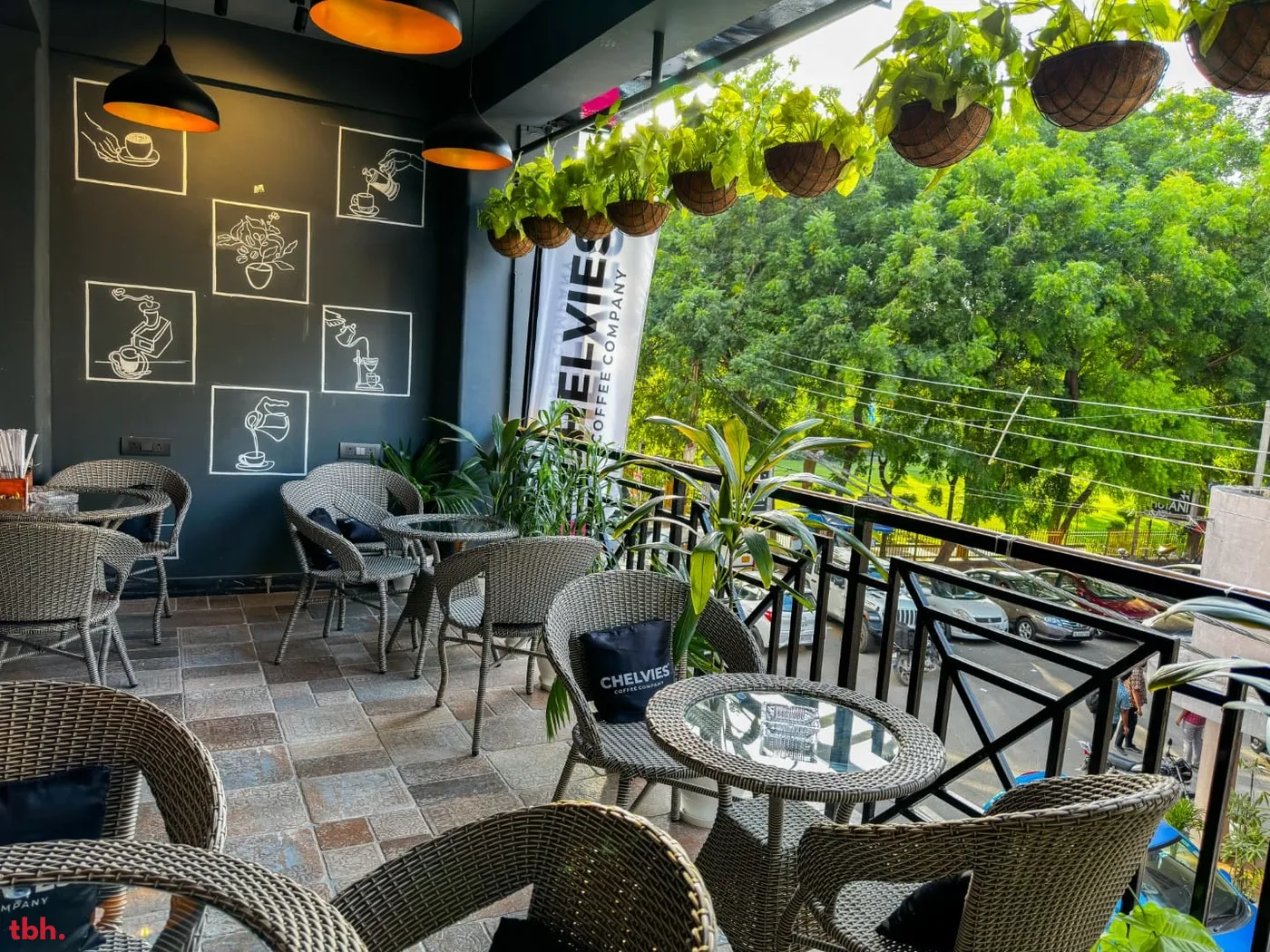 Chelvies Coffee Outlet Image