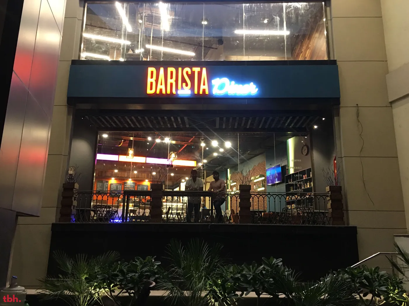 Barista Diner Outlet Image