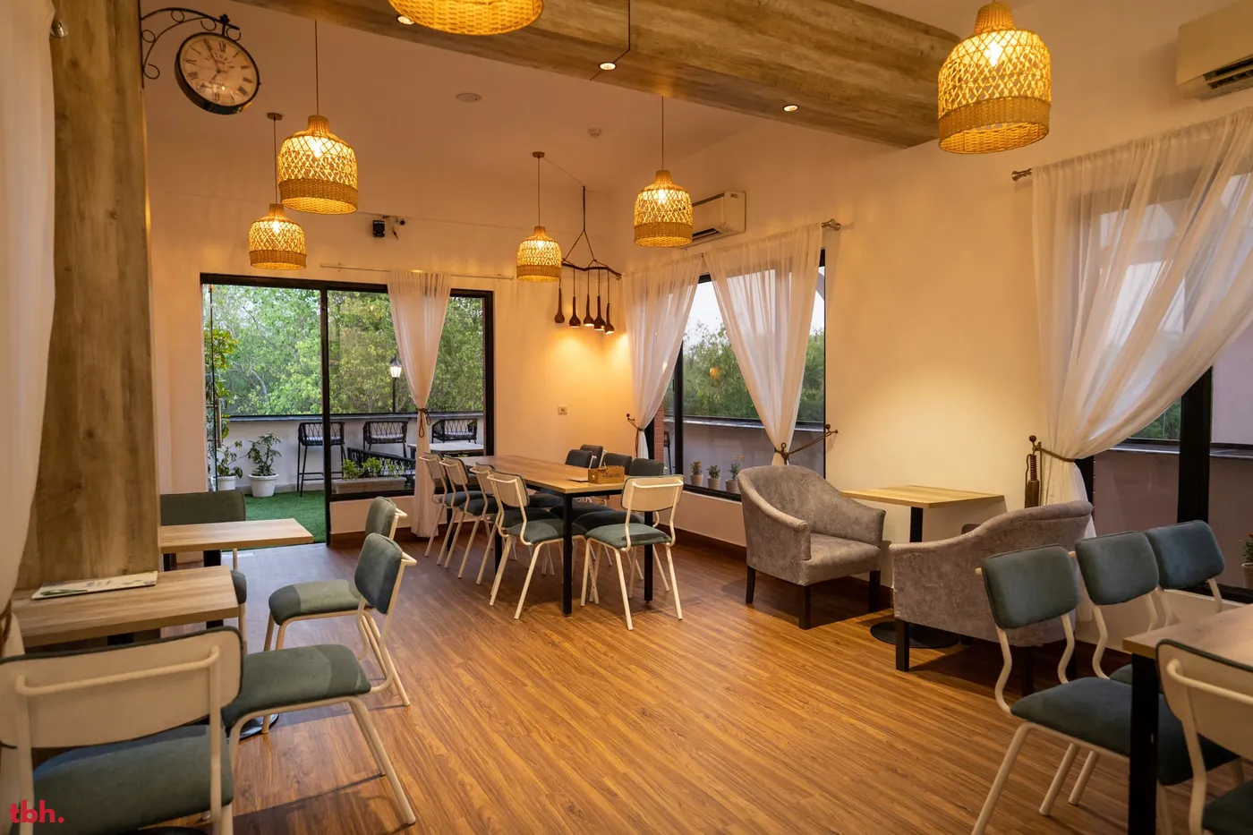 Minerals The Garden Cafe Outlet Image