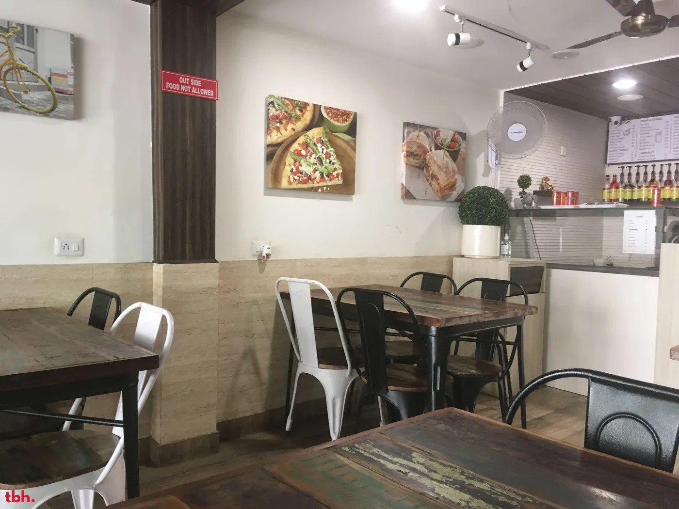 The Golden Buns Outlet Image