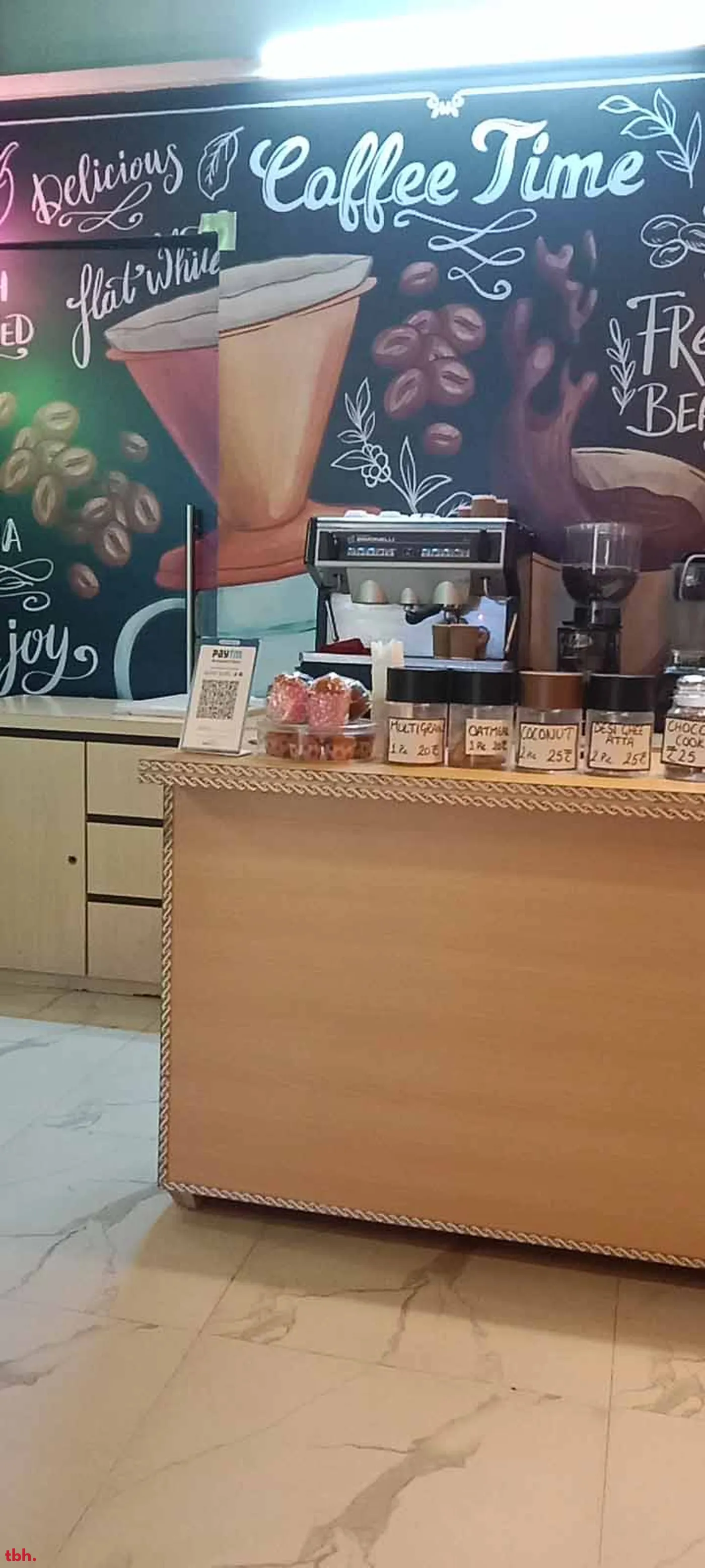 Coffee Grinds Outlet Image