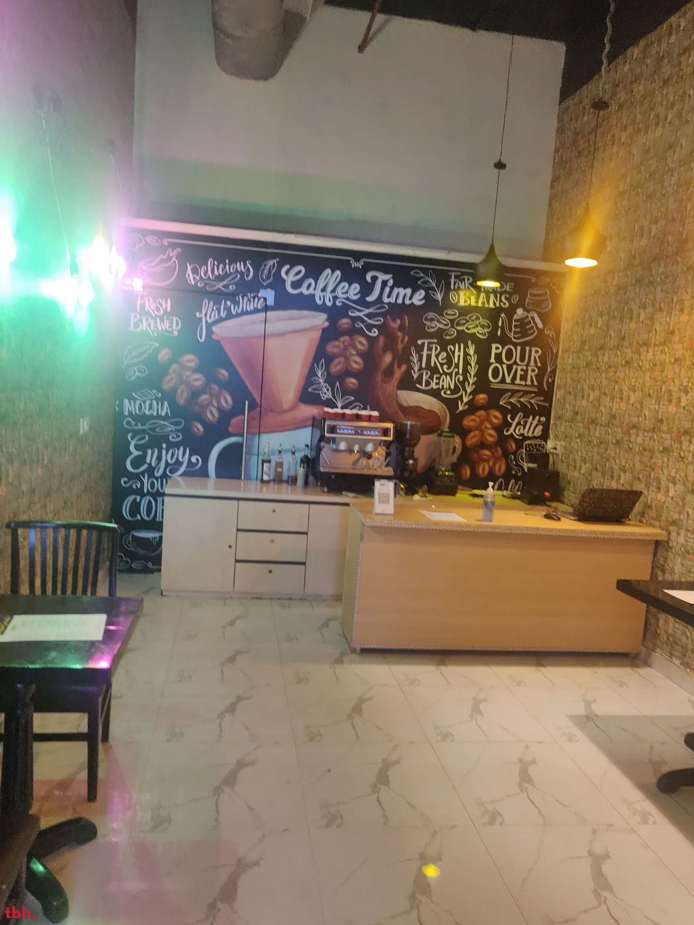 Coffee Grinds Outlet Image