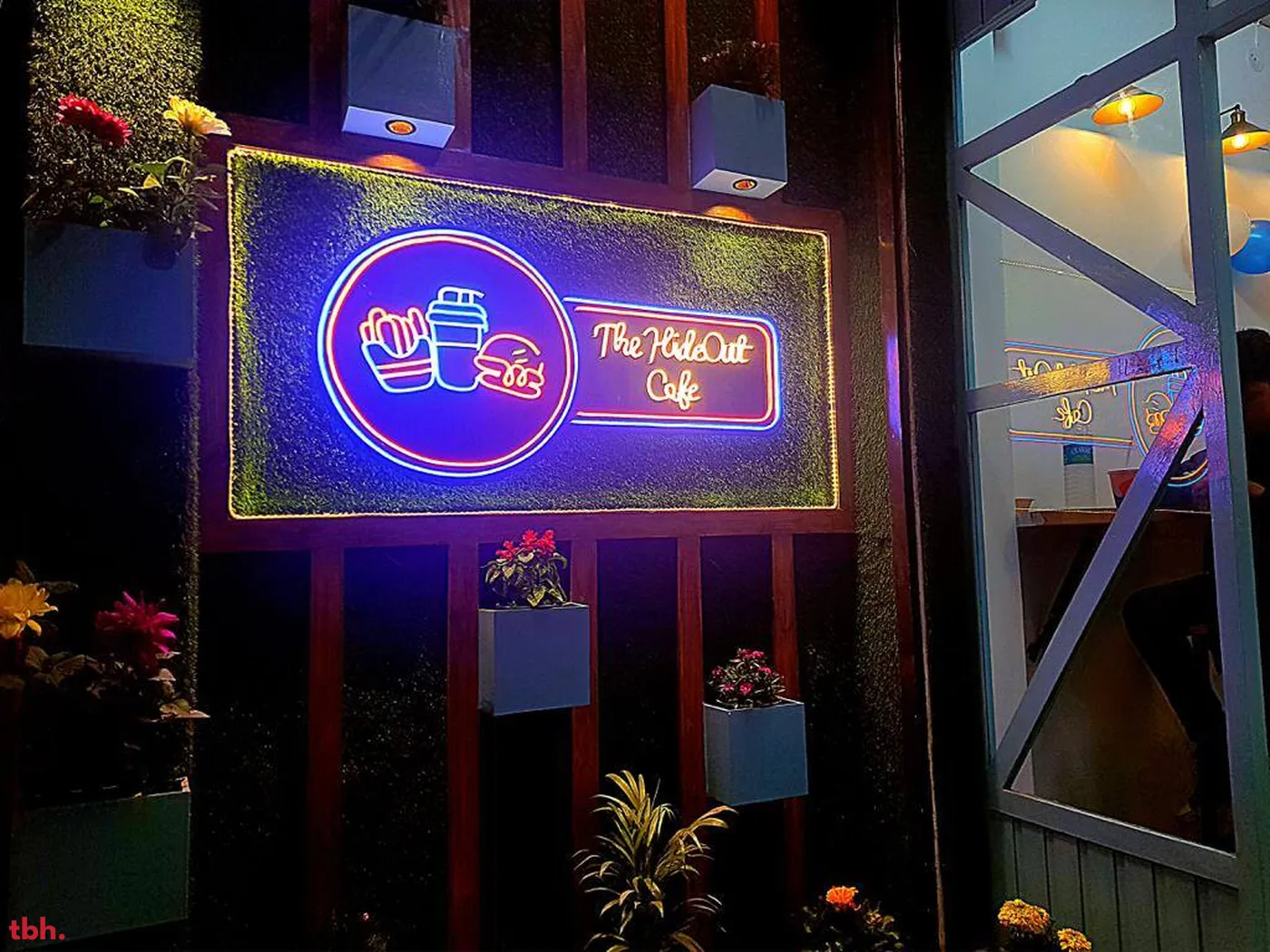 The Hideout Cafe Outlet Image