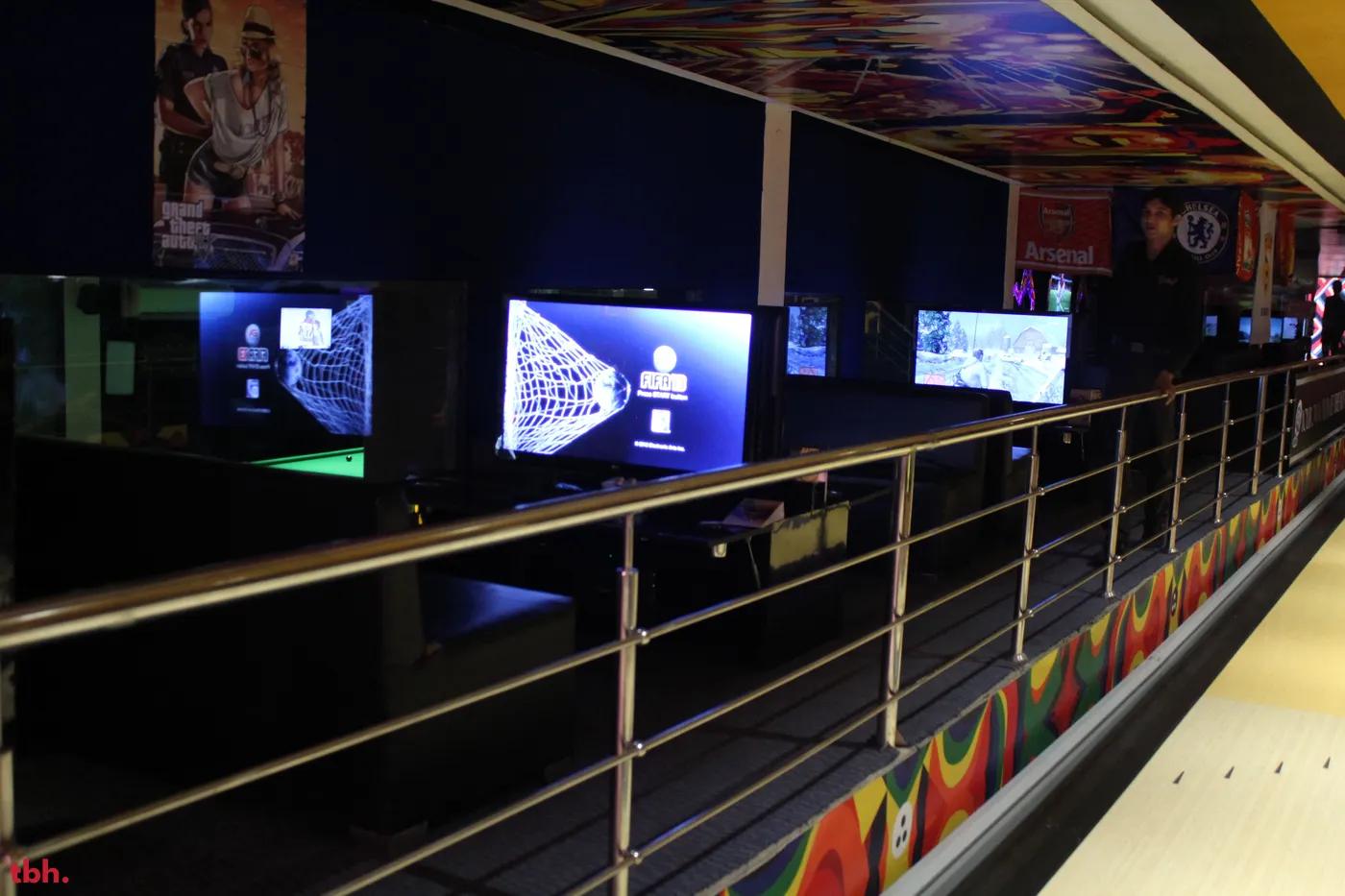 Glued Reloaded Outlet Image