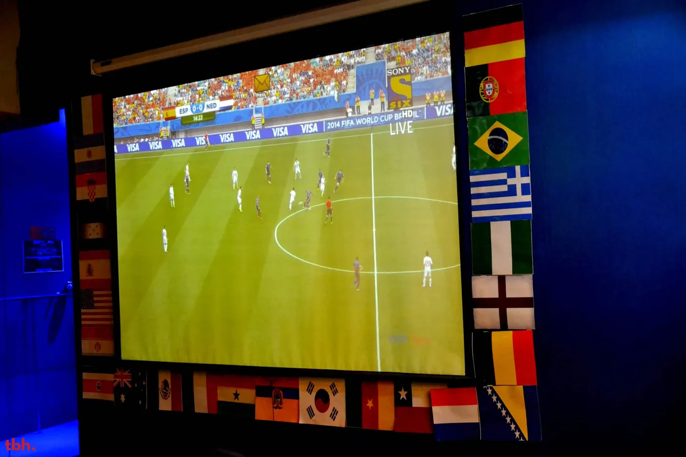 Glued Reloaded Outlet Image