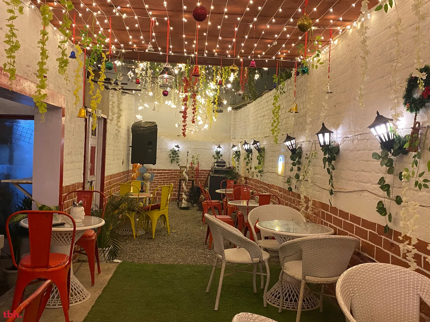 Red Bricks Cafe Outlet Image