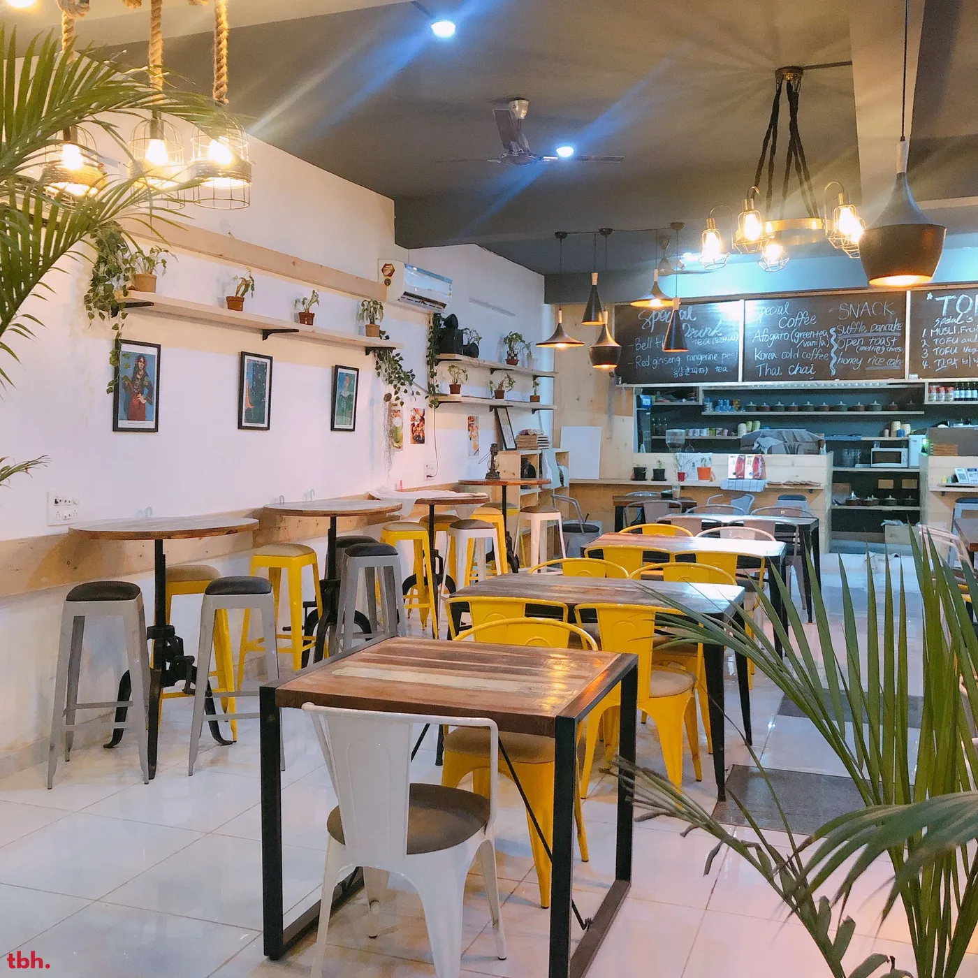 The Layer Cafe & Bistro Outlet Image