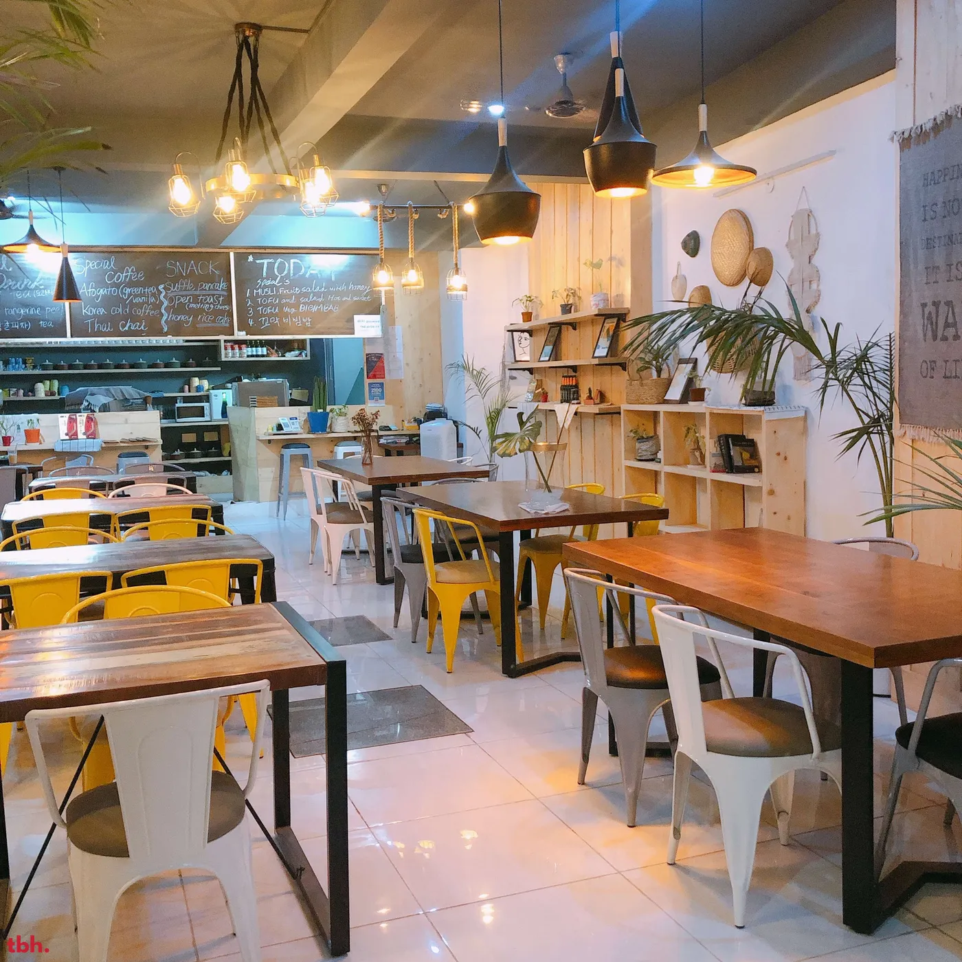 The Layer Cafe & Bistro Outlet Image