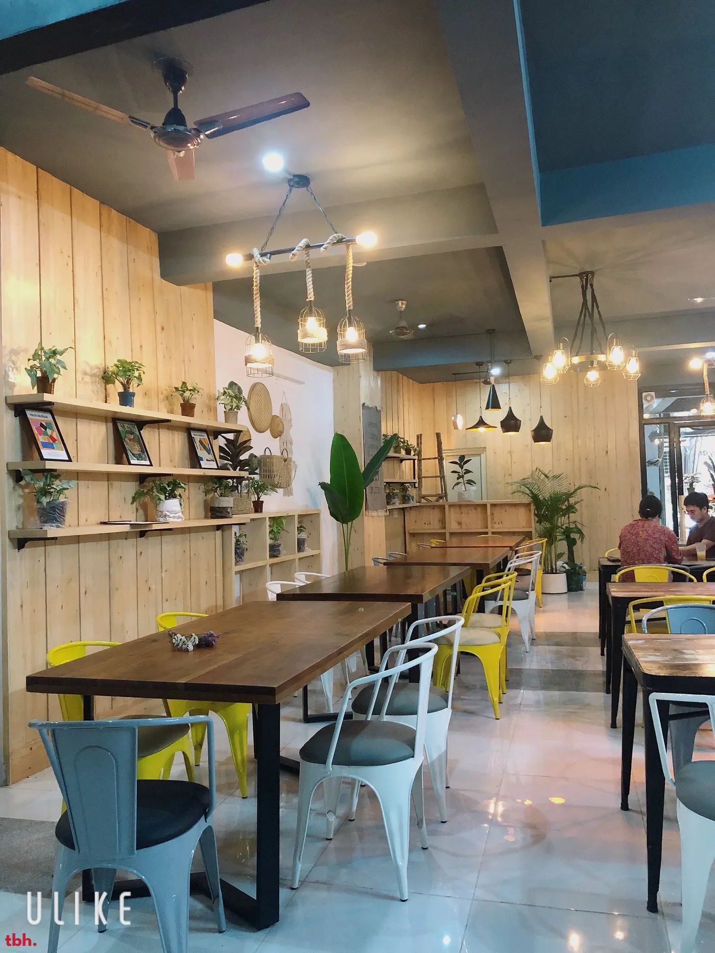 The Layer Cafe & Bistro outlet image