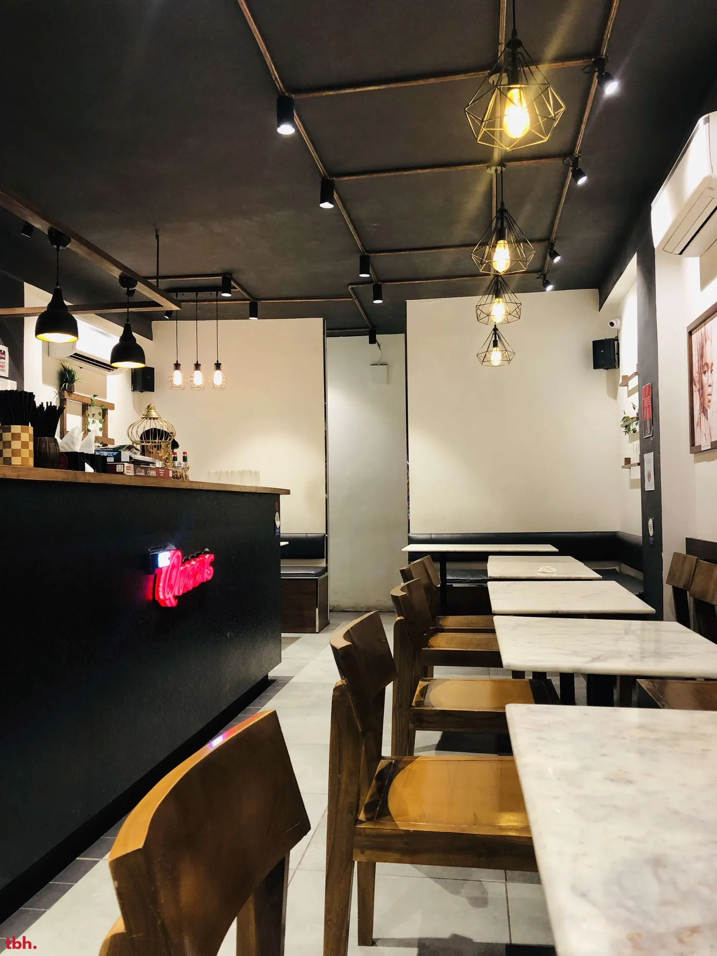 Cafe NYC Queens Outlet Image