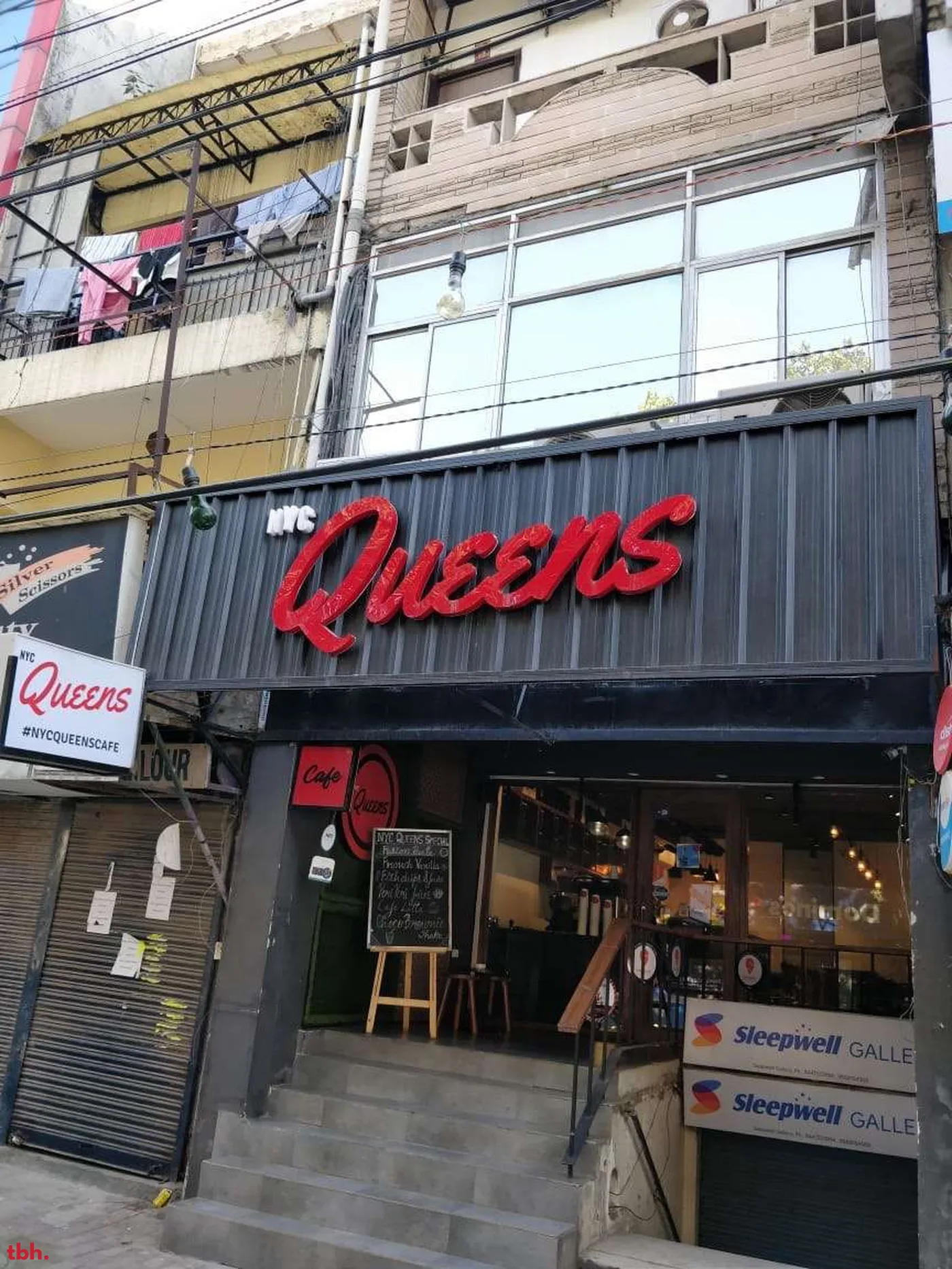 Cafe NYC Queens Outlet Image