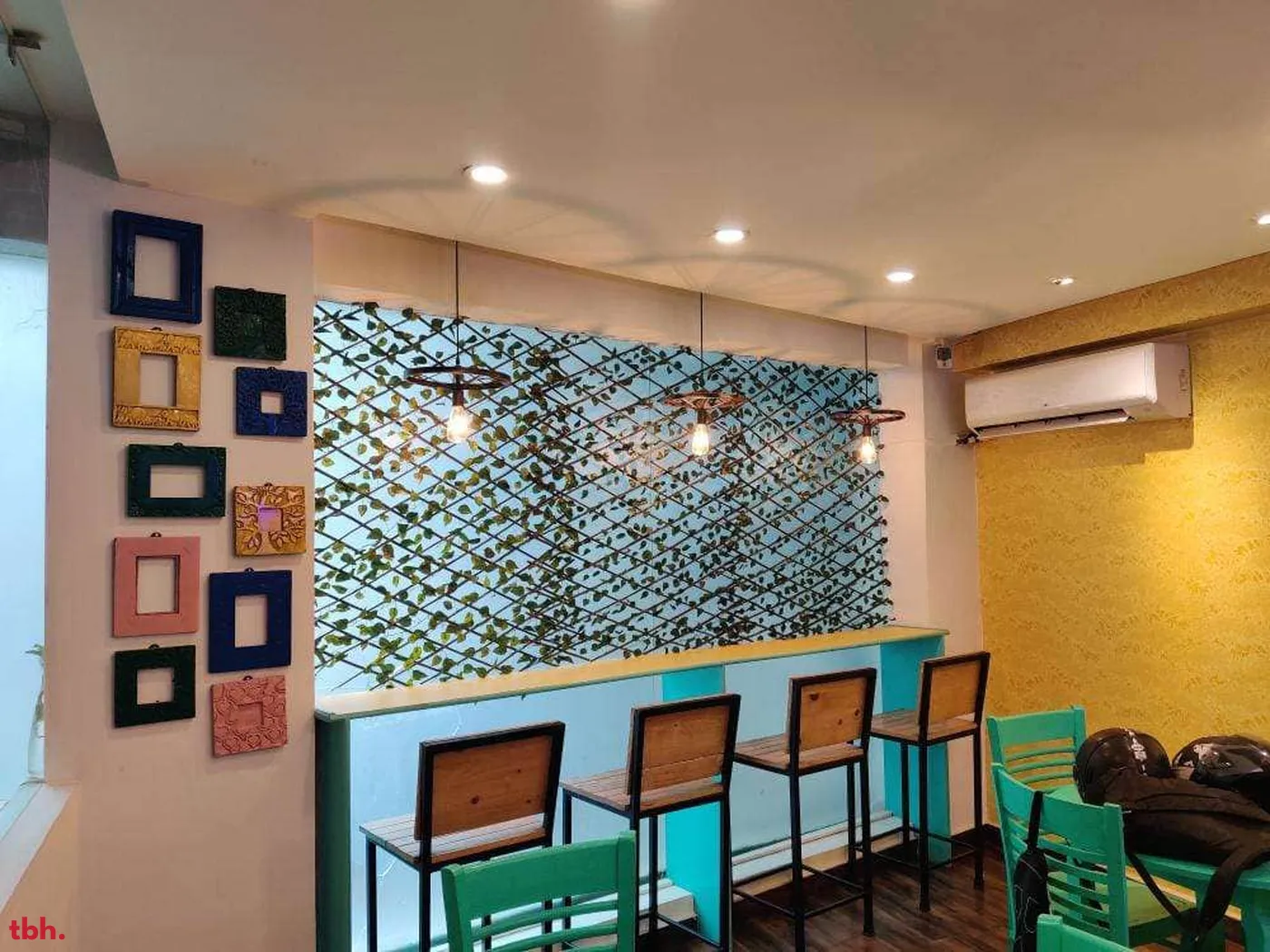 Palsang Eatery Outlet Image