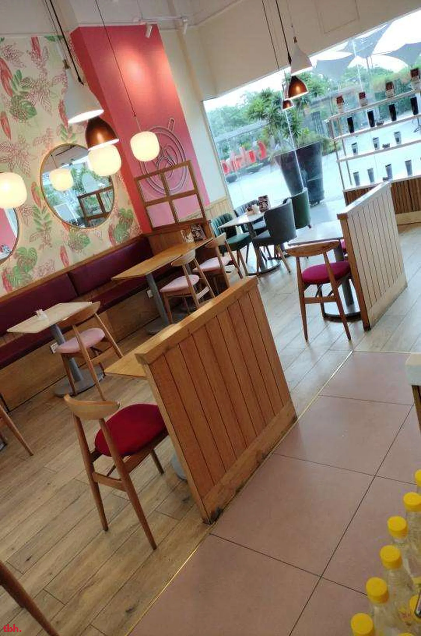 Costa Coffee outlet image