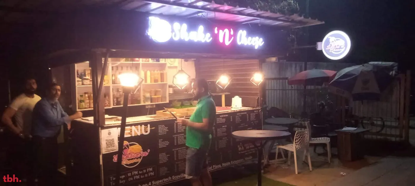 Shake 'N' Cheese outlet image