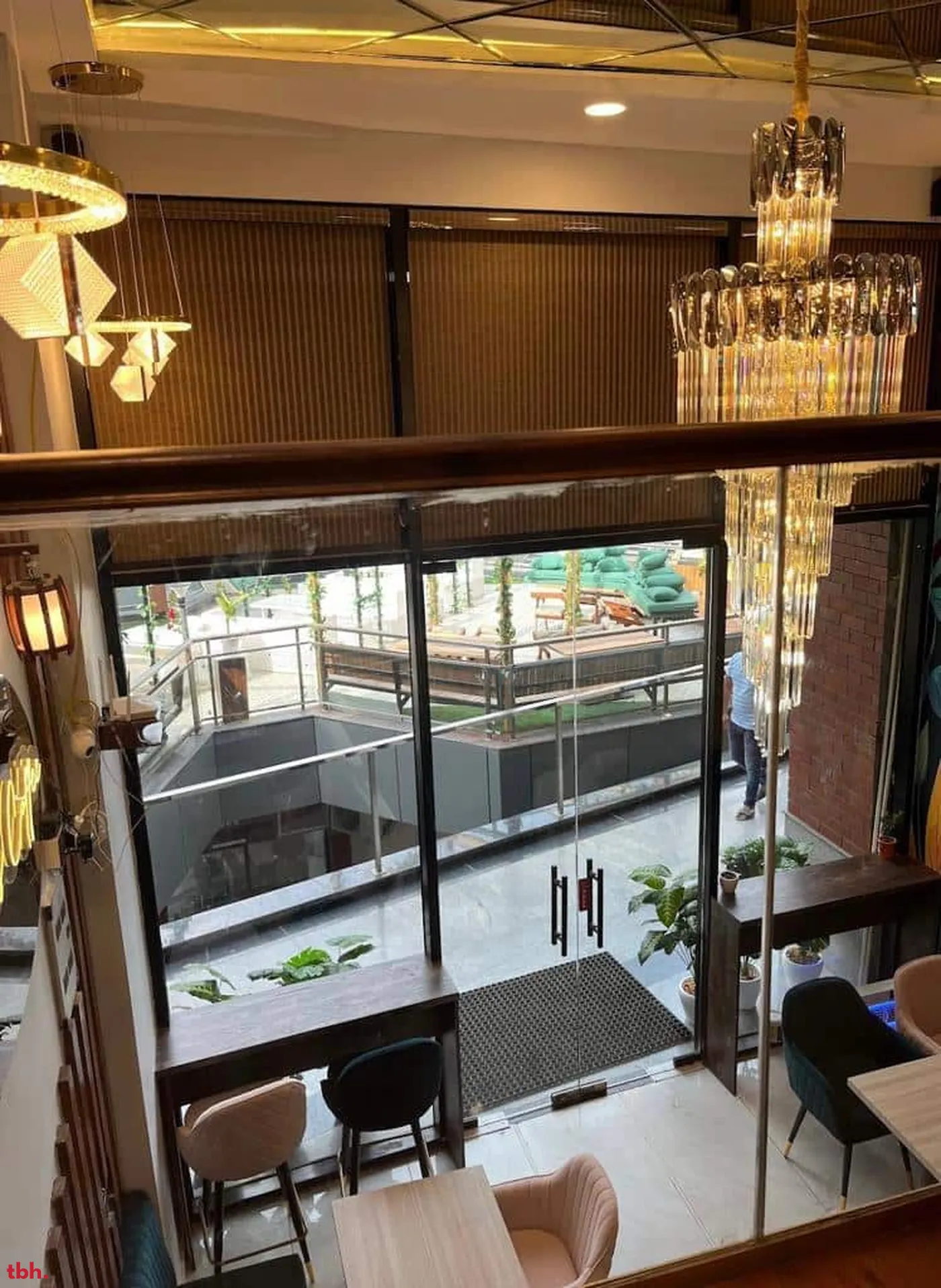 The Coffee Leaf Outlet Image