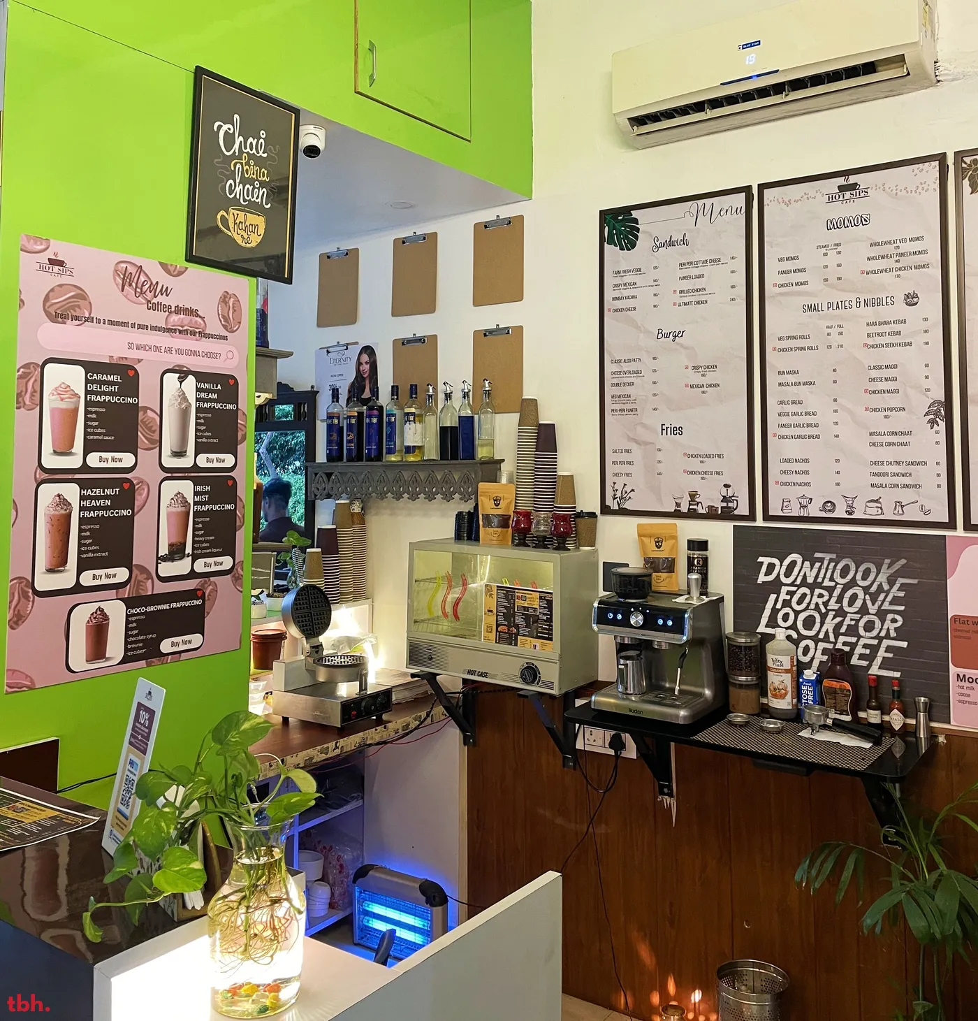 Hot Sips Cafe Outlet Image