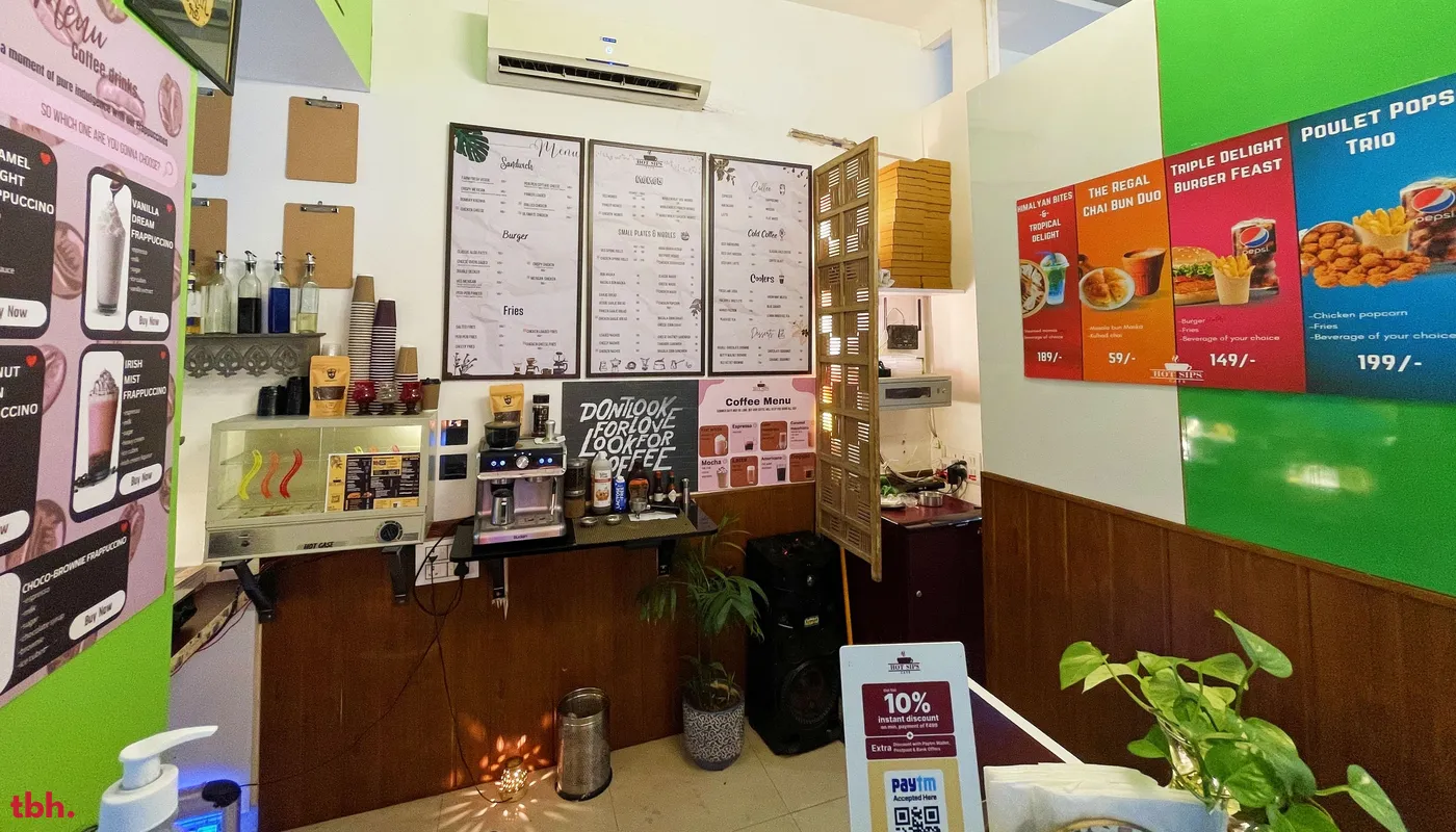 Hot Sips Cafe Outlet Image