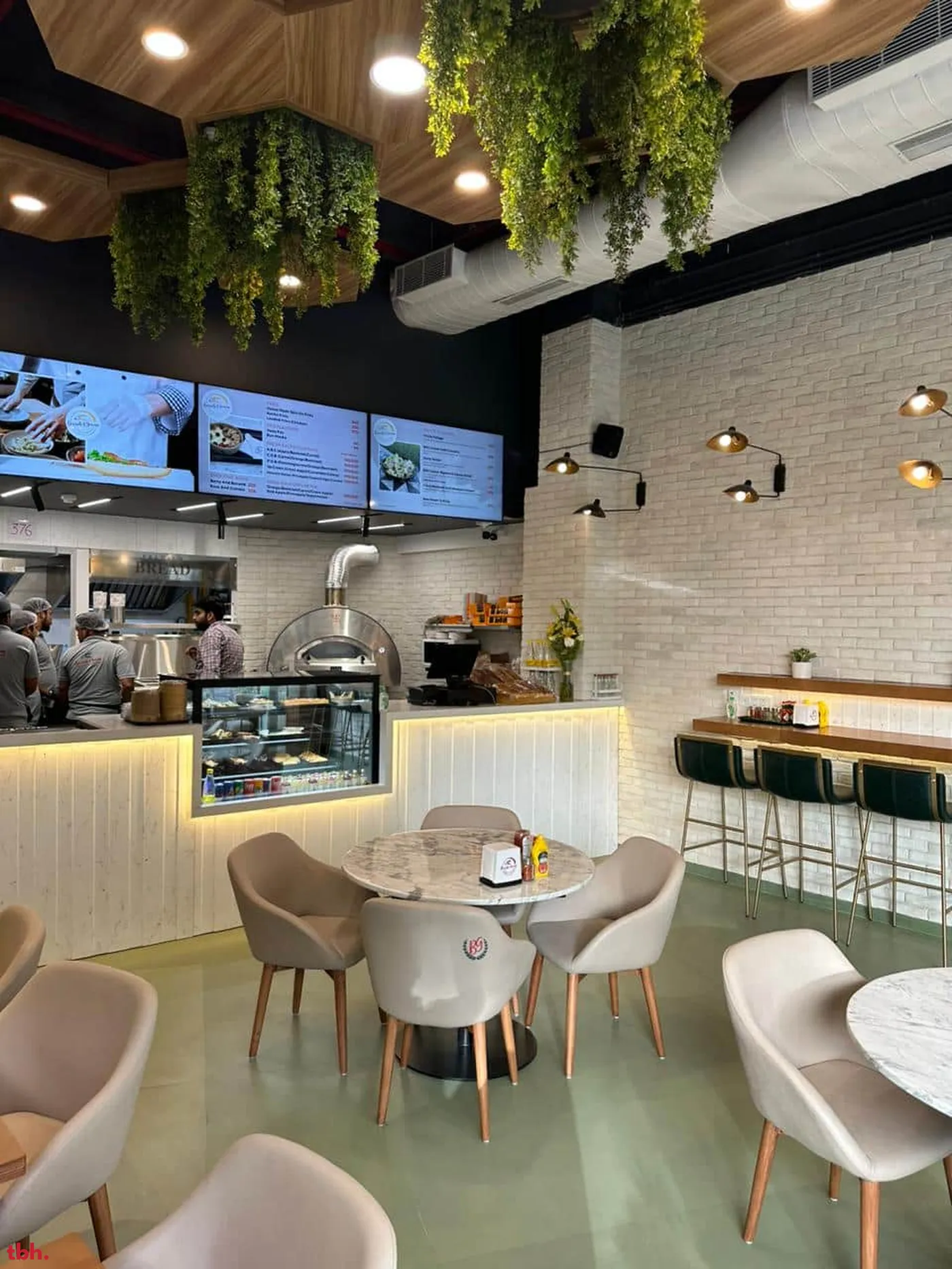 Breads & Greens Outlet Image