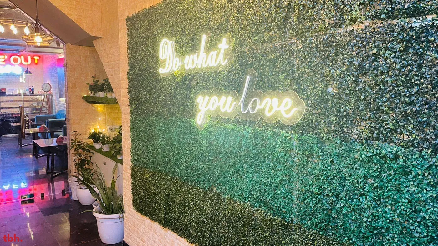 Hide Out Cafe Outlet Image