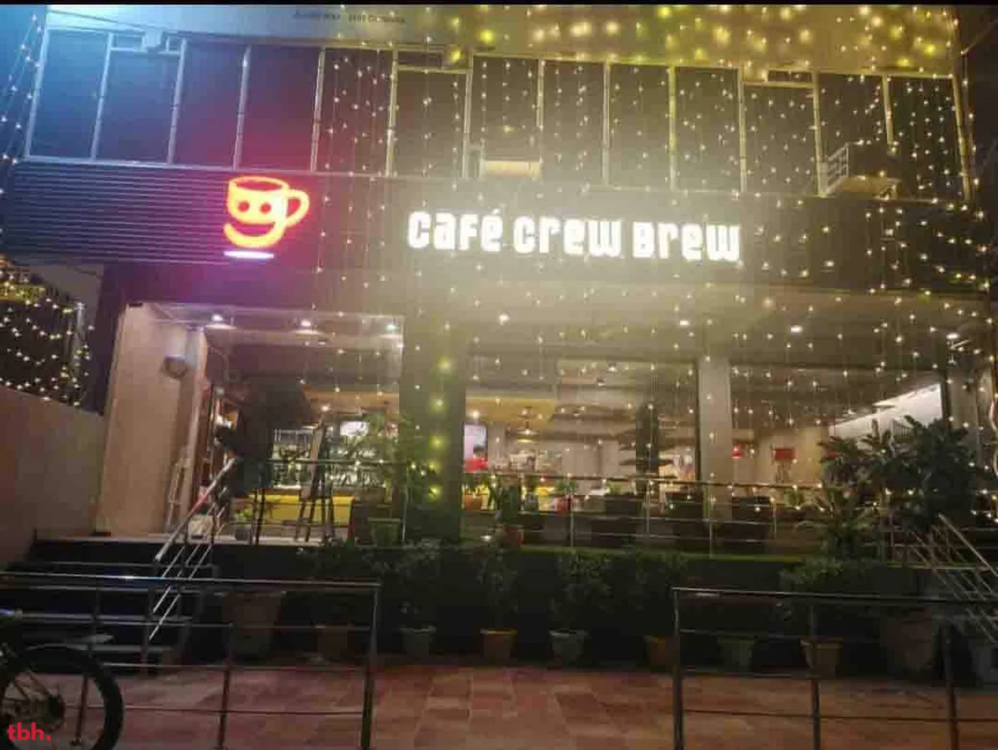 Cafe Crew Brew outlet image